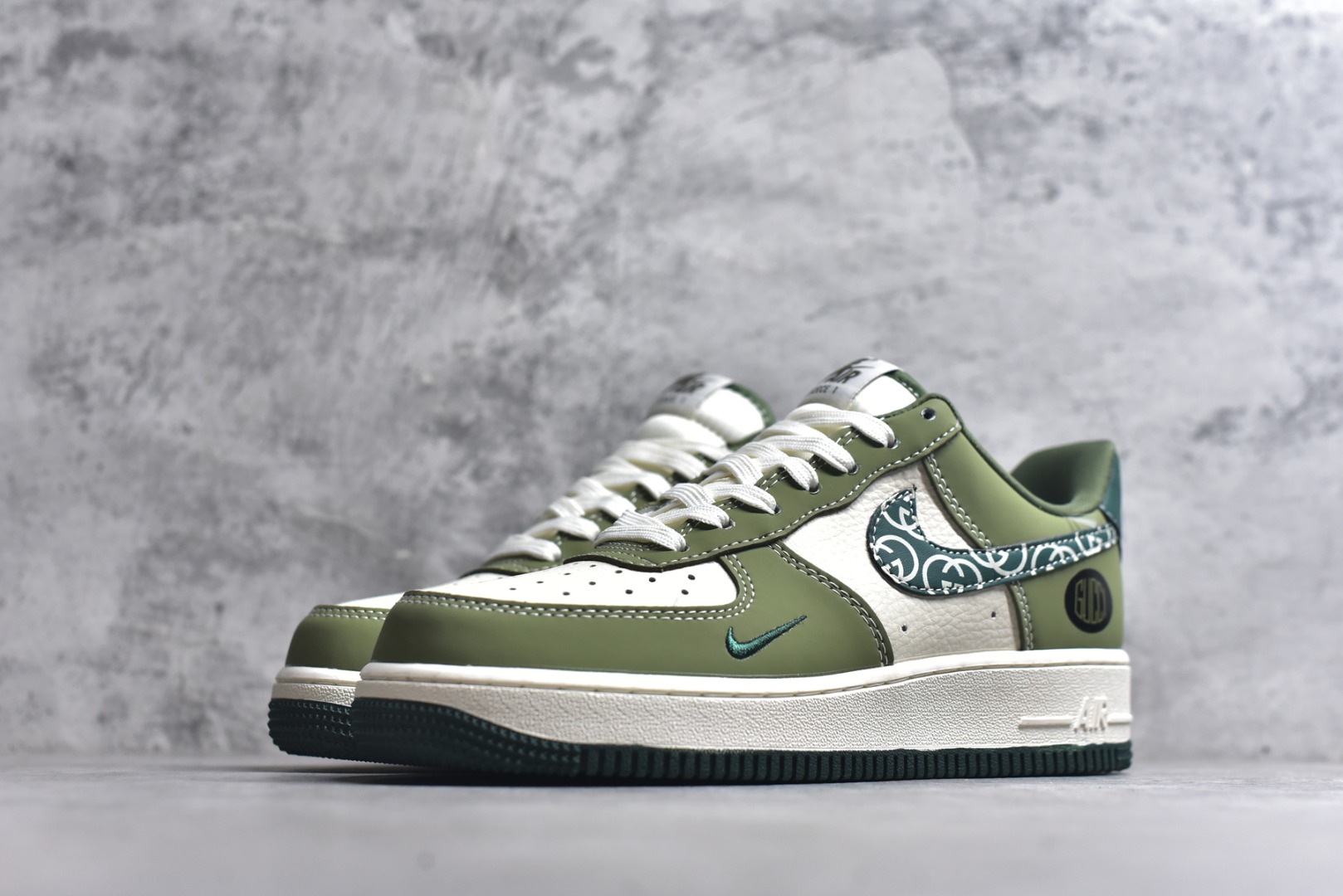 图片[2]-#海外限量发售！公司级NIke Air Force 1 \’07 Low “古驰联名——绿腰果花勾”空军一号 低帮 运动鞋 休闲鞋 折边针车 工艺难度大 原楦头原纸板 原装鞋盒 定制五金配件 内置全掌气垫 原厂鞋底 货号：KK1988-063 尺码：36 36.5 37.5 38 38.5 39 40 40.5 41 42 42.5 43 44 44.5 45\”},\”share\”：{\”posterTitle\”：\”SG觅货二店「核心」的店铺-选品中心