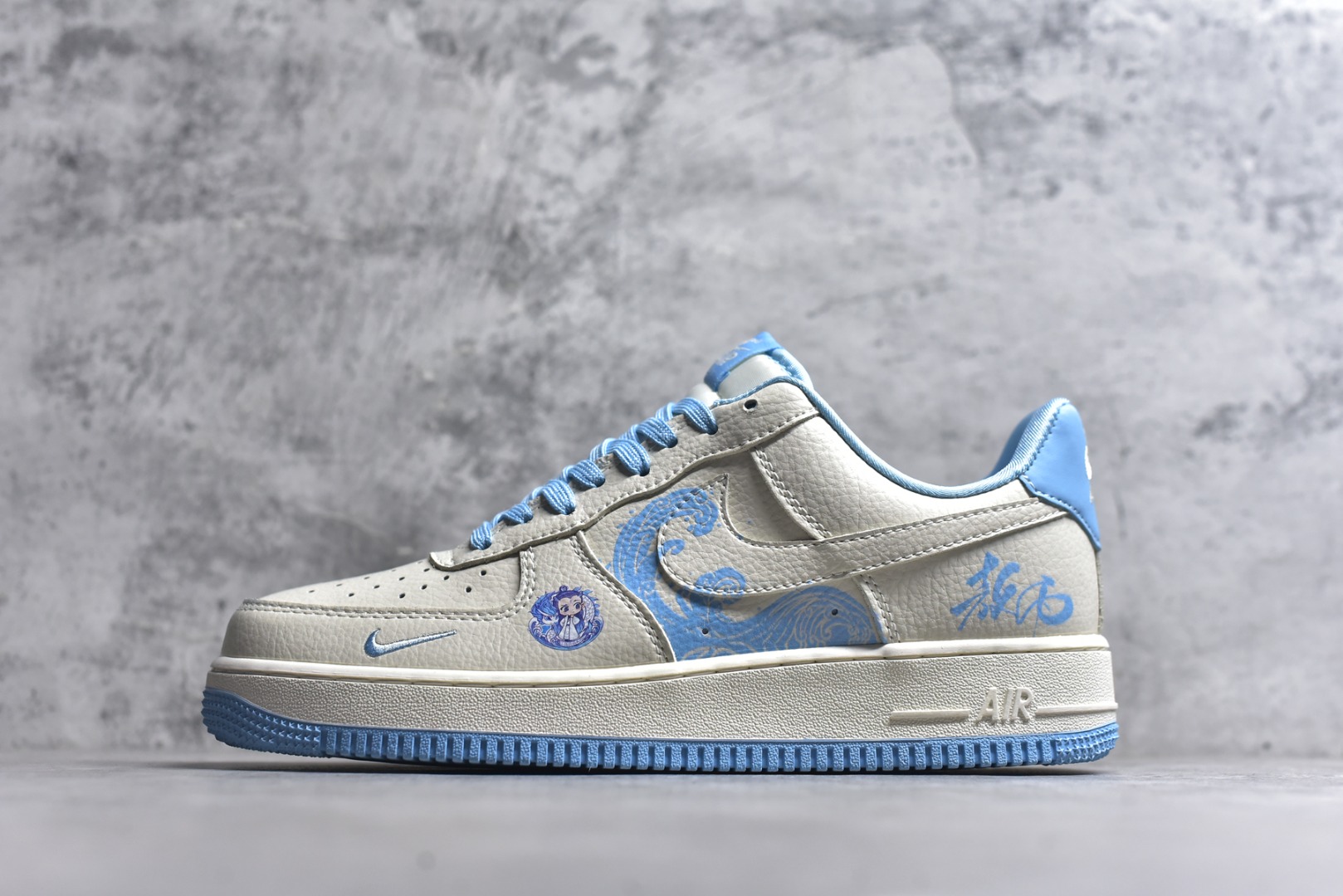 #海外限量发售！公司级NIke Air Force 1 \’07 Low “哪吒联名——灵珠”空军一号 低帮 运动鞋 休闲鞋 折边针车 工艺难度大 原楦头原纸板 原装鞋盒 定制五金配件 内置全掌气垫 原厂鞋底 货号：KK1988-060 尺码：36 36.5 37.5 38 38.5 39 40 40.5 41 42 42.5 43 44 44.5 45-选品中心