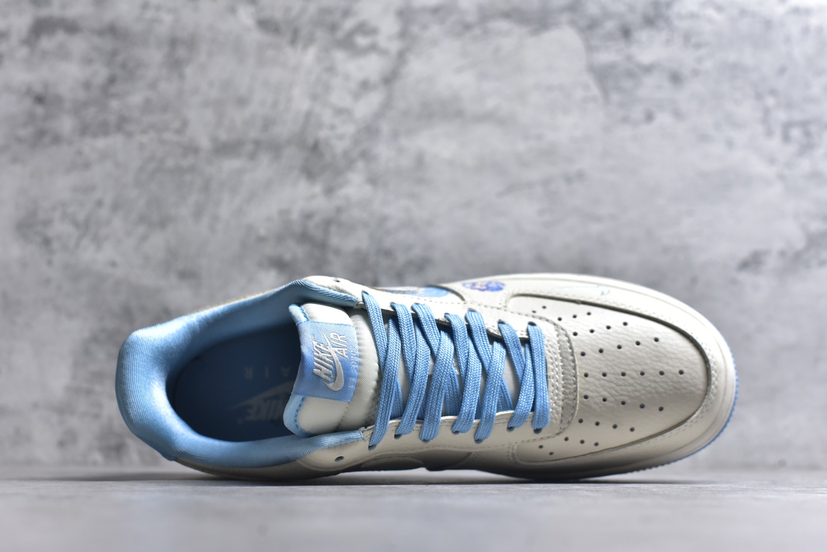 图片[4]-#海外限量发售！公司级NIke Air Force 1 \’07 Low “哪吒联名——灵珠”空军一号 低帮 运动鞋 休闲鞋 折边针车 工艺难度大 原楦头原纸板 原装鞋盒 定制五金配件 内置全掌气垫 原厂鞋底 货号：KK1988-060 尺码：36 36.5 37.5 38 38.5 39 40 40.5 41 42 42.5 43 44 44.5 45-选品中心