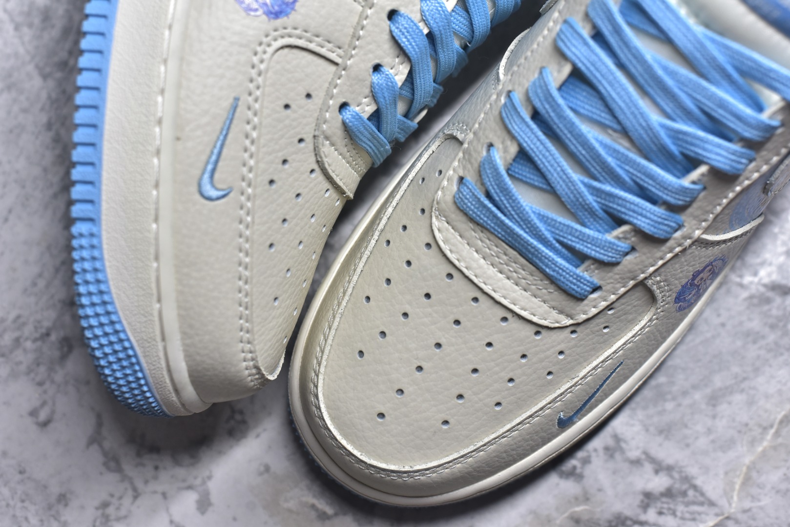 图片[8]-#海外限量发售！公司级NIke Air Force 1 \’07 Low “哪吒联名——灵珠”空军一号 低帮 运动鞋 休闲鞋 折边针车 工艺难度大 原楦头原纸板 原装鞋盒 定制五金配件 内置全掌气垫 原厂鞋底 货号：KK1988-060 尺码：36 36.5 37.5 38 38.5 39 40 40.5 41 42 42.5 43 44 44.5 45-选品中心