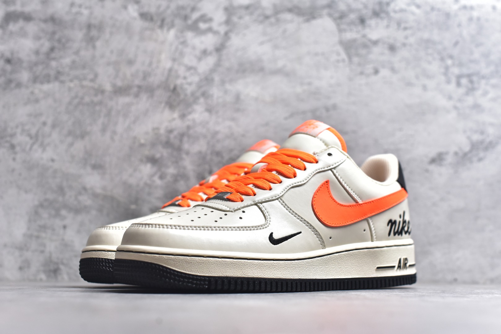 图片[2]-#海外限量发售！公司级NIke Air Force 1 \’07 Low 米白艳橙 空军一号低帮 运动鞋 休闲鞋 折边针车 工艺难度大 原楦头原纸板 高端定制鞋盒 原厂鞋底 超高清洁度 细节完美 货号：NH0601-582 尺码：36 36.5 37.5 38 38.5 39 40 40.5 41 42 42.5 43 44 44.5 45-选品中心