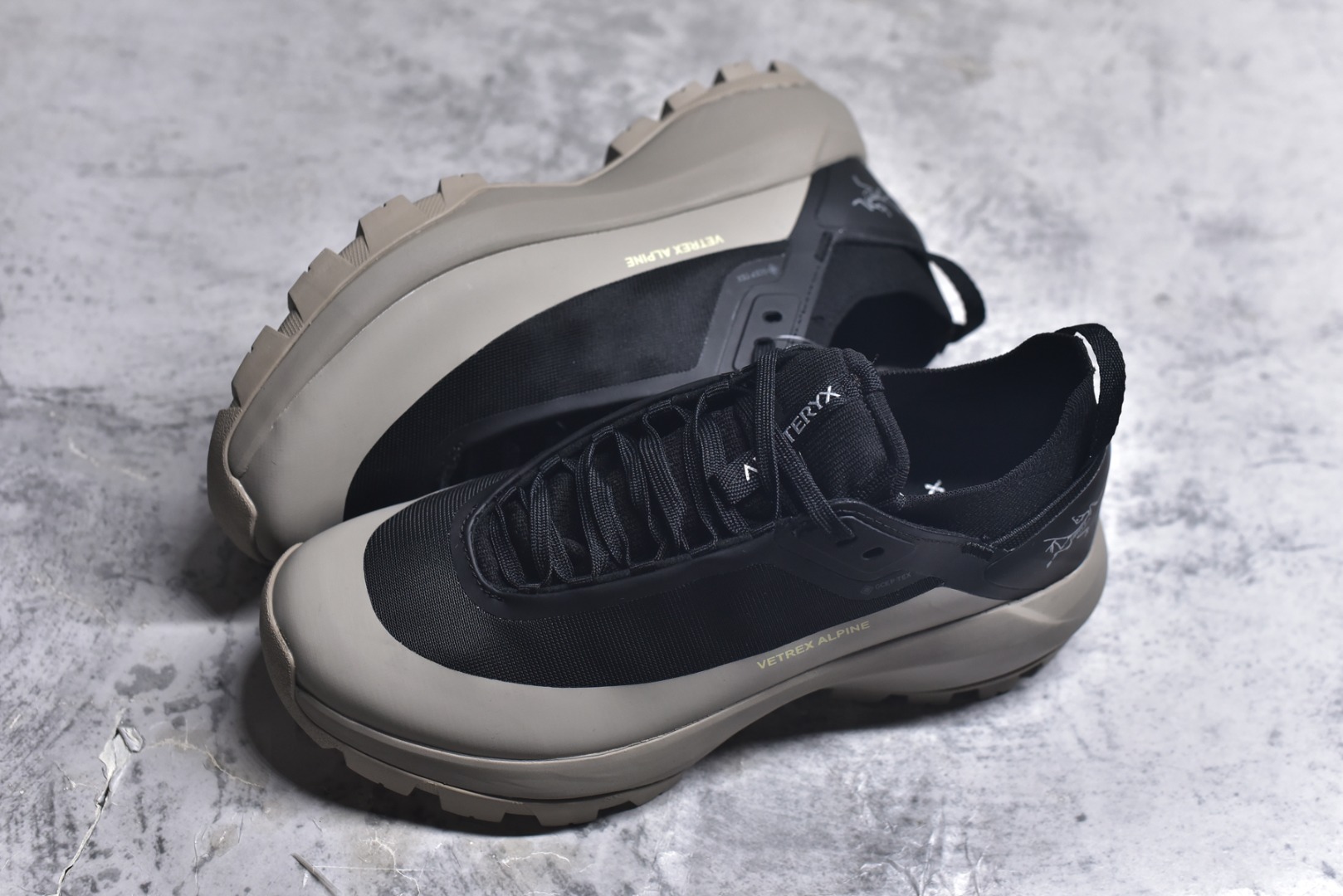 图片[7]-#Arcteryx Vertex Alpine 始祖鸟系列长距离越野登山徒步户外防水多功能运动跑鞋 独家原底面配置 全套原厂生产指令 内外盒标包装纸鞋带配件均同步公司 公司一样的东西 放心开冲 外贸 零售 裸鞋 渠道货 随意操作 承诺半个月内开胶直接换新 尺码：36-45-选品中心