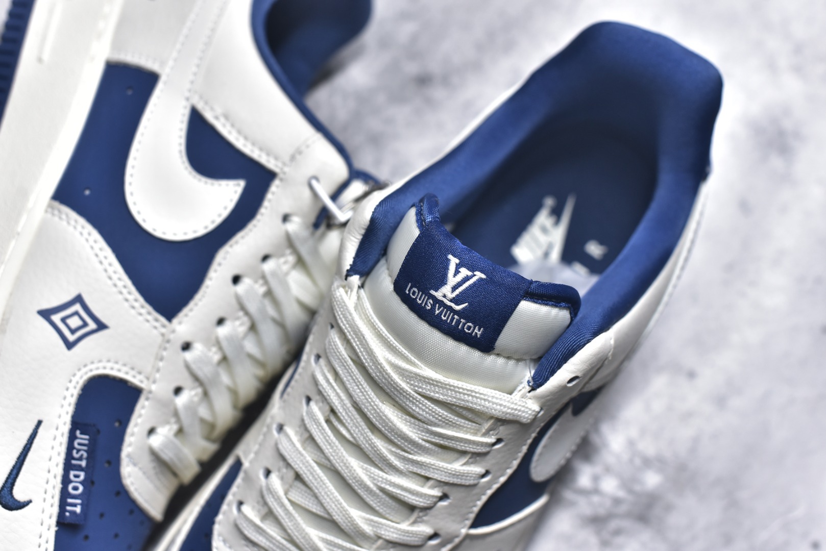 图片[9]-#海外限量发售！公司级NIke Air Force 1 \’07 Low 空军一号 低帮 运动鞋 休闲鞋 折边针车 工艺难度大 原楦头原纸板 原装鞋盒 定制五金配件 内置全掌气垫 原厂鞋底 货号：KK1988-084 尺码：36 36.5 37.5 38 38.5 39 40 40.5 41 42 42.5 43 44 44.5 45-选品中心