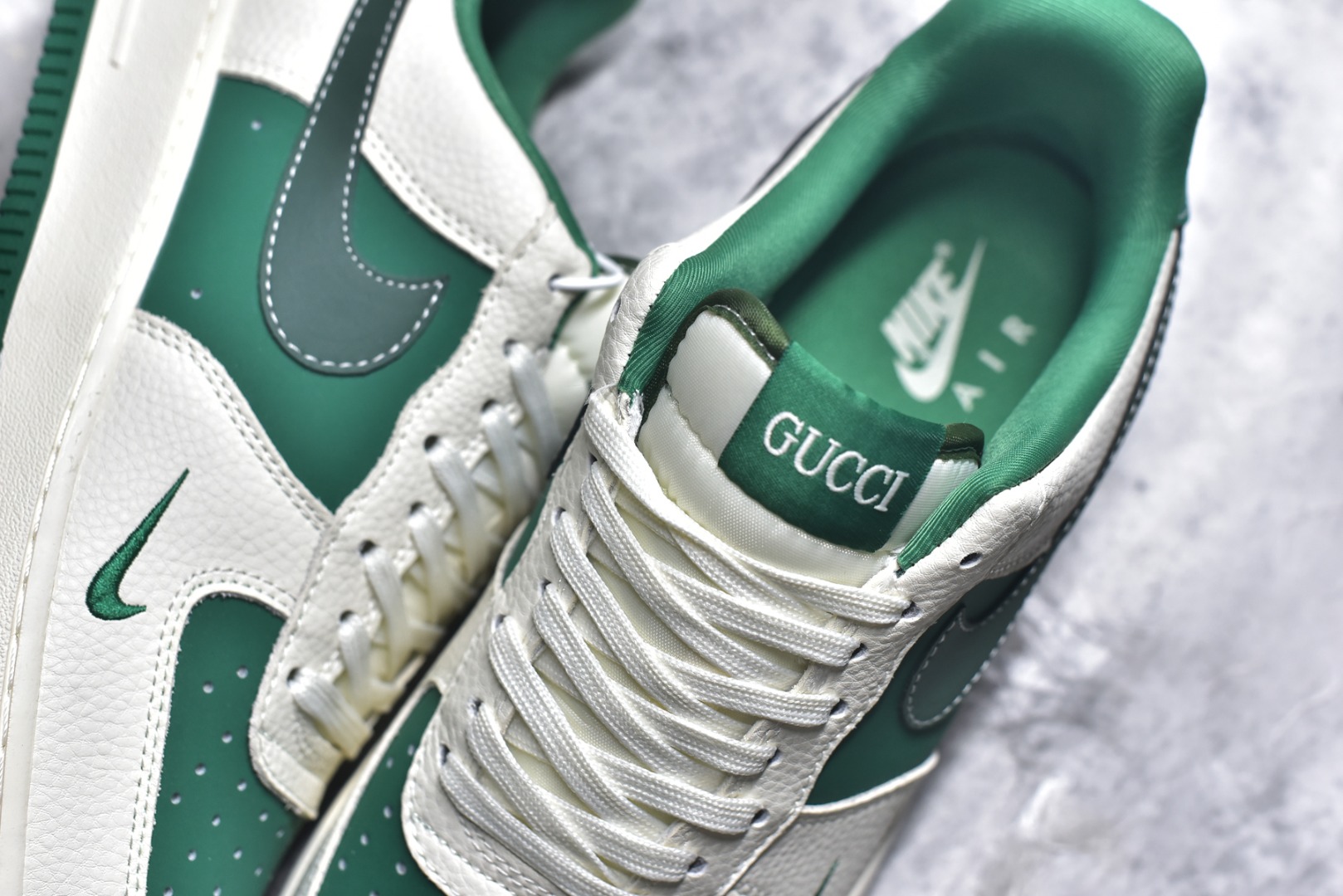 图片[9]-#海外限量发售！公司级NIke Air Force 1 \’07 Low “古驰联名——米绿底”空军一号 低帮 运动鞋 休闲鞋 折边针车 工艺难度大 原楦头原纸板 原装鞋盒 定制五金配件 内置全掌气垫 原厂鞋底 货号：KK1988-083 尺码：36 36.5 37.5 38 38.5 39 40 40.5 41 42 42.5 43 44 44.5 45-选品中心