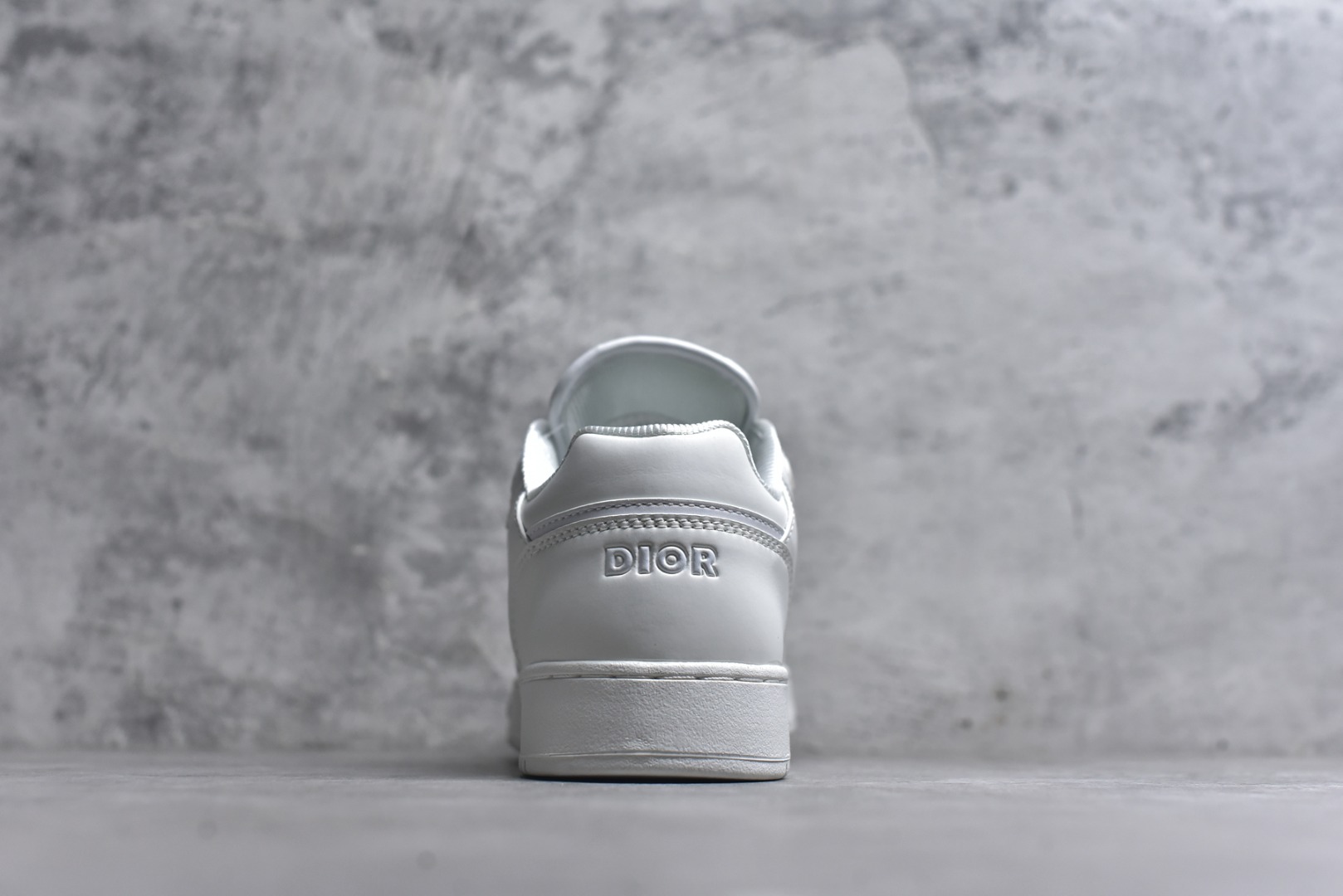 图片[5]-#DIOR B27 Low \’Dior Oblique Galaxy 迪奥 低帮 黑色 牛皮织物徽标印花低邦休闲板鞋 这款B27低帮运动鞋是该系列新品，延续Dior的经典款式。采用灰色光滑牛皮革精心制作，侧面饰以米色和黑色Obliquex印花镶片；\”CD Lcons\”造型的鞋带孔眼巧妙精致，双色橡胶鞋底、后侧鞋口和鞋跟处均带有品牌标志性细节，提升格调。时尚百搭，可为各式造型增光添彩。 货号：3SN272ZIR16536 尺码：38 39 40 41 42 43 44 45 46-选品中心