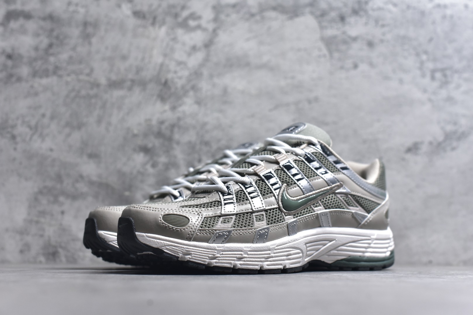 图片[2]-#NK P-6000 系列低帮复古老爹风休闲运动舒适慢跑鞋 CD6404-203 融合 Pegasus 过往运动鞋设计 助力 21 世纪早期跑步运动跃升时尚新高度 采用透气网眼布、运动风格线条和耐穿覆面 兼具吸睛外观和舒适感受 中底泡绵以田径赛道为灵感 打造厚实设计 缔造出众缓震性能 尺码：36 36.5 37.5 38 38.5 39 40 40.5 41 42 42.5 43 44 44.5 45-选品中心