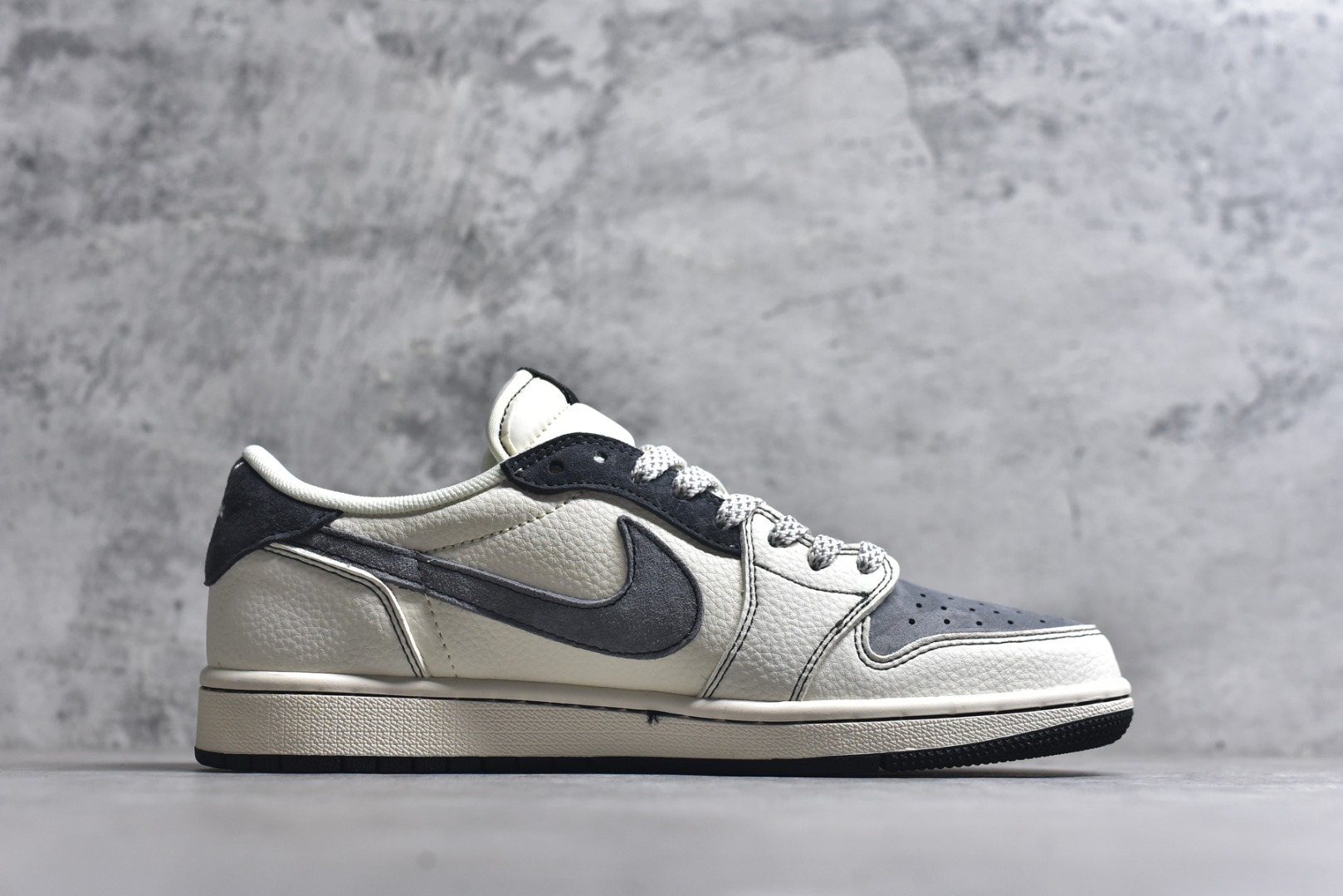 图片[3]-#海外爆款限量发售！ Travis Scott x Jordan 1 Low “权志龙联名——雏菊米灰黑” 高端定制 乔丹倒勾低帮休闲板鞋 大厂纯原品质出货 纯正版型 定制鞋盒 皮料切割干净无任何毛边 细节完美 超高清洁度 货号：QW5088-208 尺码：36 36.5 37.5 38 38.5 39 40 40.5 41 42 42.5 43 44 44.5 45-选品中心