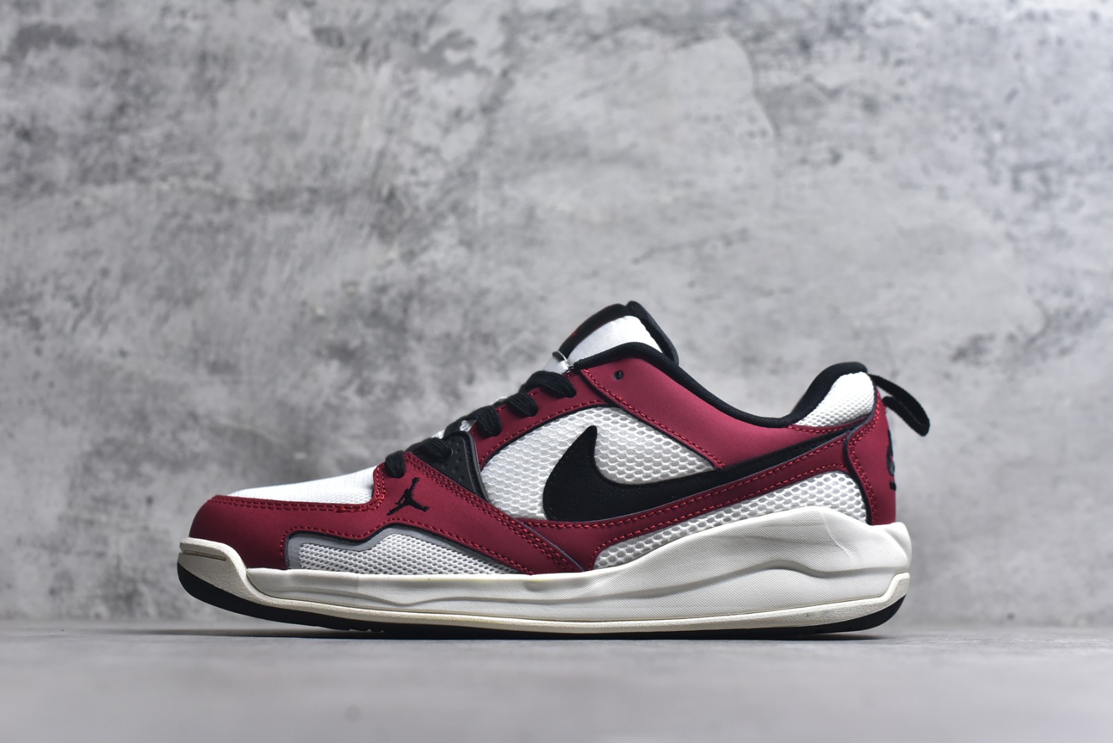 #Jordan CMFT Era 时尚舒适 耐磨 低帮 复古篮球鞋 实拍调校N版已经零色差零失真 百分百还原实物色彩所见即所得 不存在货不对板色差等低级问题 选购参考实物拍摄 不混卖不参货 只用心做好货严格选品 承诺混一赔十 尺码：36 36.5 37.5 38 38.5 39 40 40.5 41 42 42.5 43 44 44.5 45-选品中心