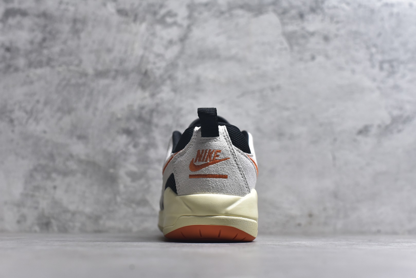 图片[5]-#Jordan CMFT Era 时尚舒适 耐磨 低帮 复古篮球鞋 实拍调校N版已经零色差零失真 百分百还原实物色彩所见即所得 不存在货不对板色差等低级问题 选购参考实物拍摄 不混卖不参货 只用心做好货严格选品 承诺混一赔十 尺码：36 36.5 37.5 38 38.5 39 40 40.5 41 42 42.5 43 44 44.5 45-选品中心