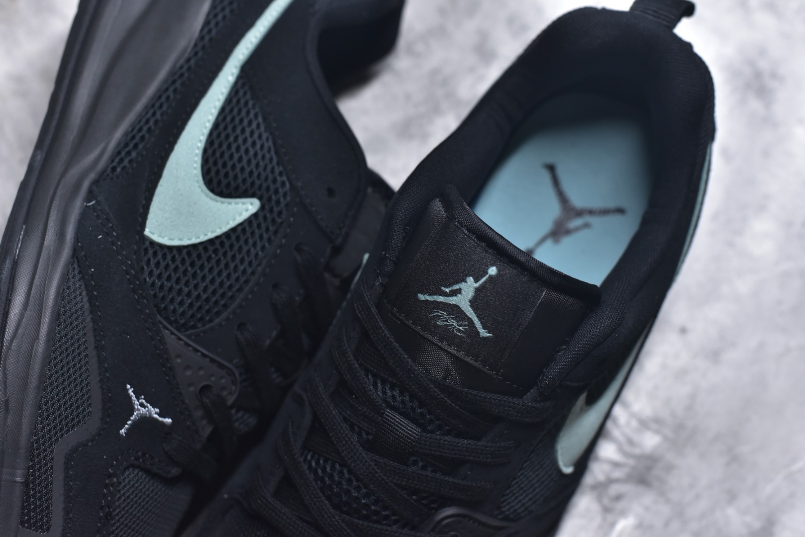 图片[9]-#Jordan CMFT Era 时尚舒适 耐磨 低帮 复古篮球鞋 实拍调校N版已经零色差零失真 百分百还原实物色彩所见即所得 不存在货不对板色差等低级问题 选购参考实物拍摄 不混卖不参货 只用心做好货严格选品 承诺混一赔十 尺码：36 36.5 37.5 38 38.5 39 40 40.5 41 42 42.5 43 44 44.5 45-选品中心