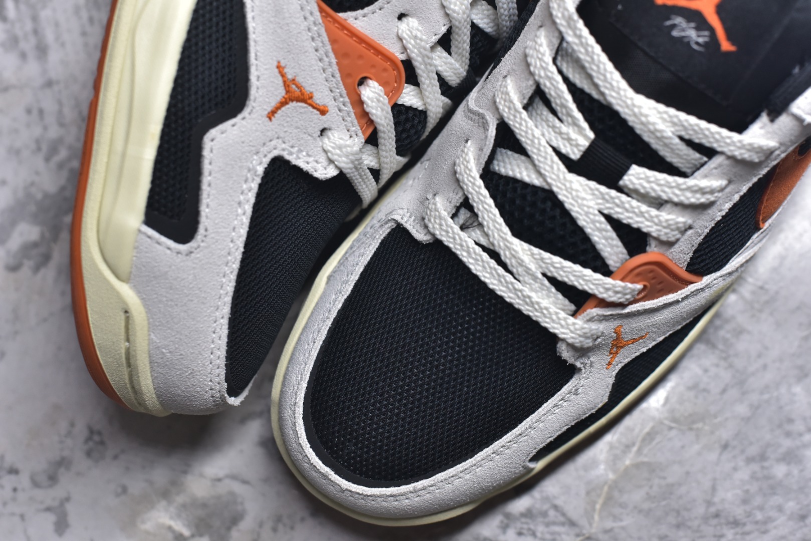 图片[8]-#Jordan CMFT Era 时尚舒适 耐磨 低帮 复古篮球鞋 实拍调校N版已经零色差零失真 百分百还原实物色彩所见即所得 不存在货不对板色差等低级问题 选购参考实物拍摄 不混卖不参货 只用心做好货严格选品 承诺混一赔十 尺码：36 36.5 37.5 38 38.5 39 40 40.5 41 42 42.5 43 44 44.5 45-选品中心