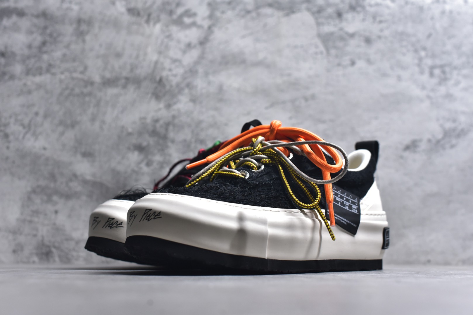 图片[2]-#VESSEL x Snowflake 吴建豪联名 雪花酥厚底增高休闲板鞋 Whihe #5cm隐形厚底暗藏心机，显高显腿长，3M反光条暗藏Sneakerhead彩蛋，夜行自带Focus光效，软糯奶霜包裹鞋身，温柔狙击少女心 尺码：35 36 37 38 39 40 41 42 43 44 45-选品中心