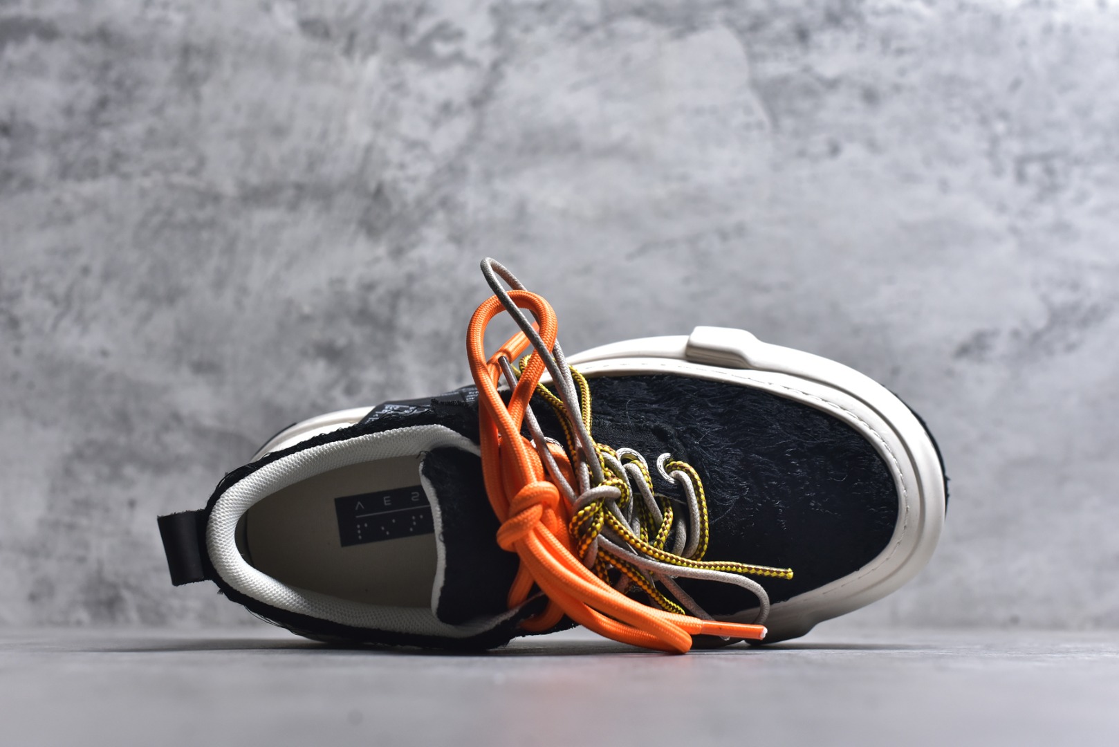 图片[4]-#VESSEL x Snowflake 吴建豪联名 雪花酥厚底增高休闲板鞋 Whihe #5cm隐形厚底暗藏心机，显高显腿长，3M反光条暗藏Sneakerhead彩蛋，夜行自带Focus光效，软糯奶霜包裹鞋身，温柔狙击少女心 尺码：35 36 37 38 39 40 41 42 43 44 45-选品中心