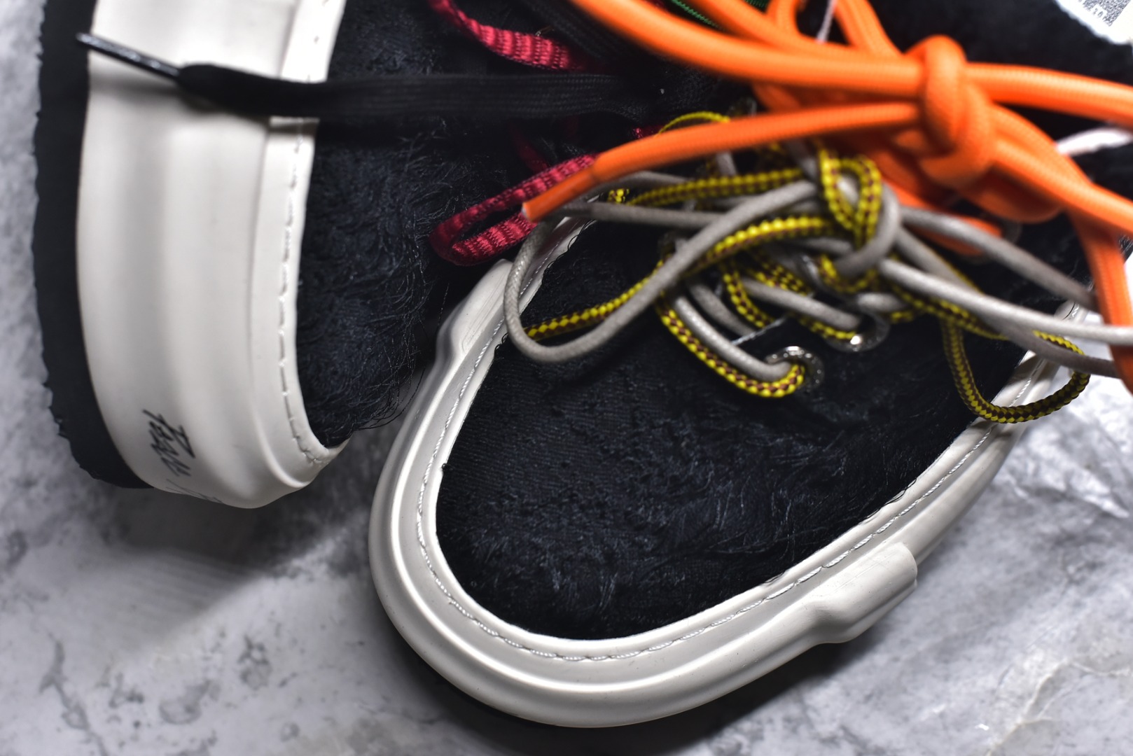 图片[8]-#VESSEL x Snowflake 吴建豪联名 雪花酥厚底增高休闲板鞋 Whihe #5cm隐形厚底暗藏心机，显高显腿长，3M反光条暗藏Sneakerhead彩蛋，夜行自带Focus光效，软糯奶霜包裹鞋身，温柔狙击少女心 尺码：35 36 37 38 39 40 41 42 43 44 45-选品中心