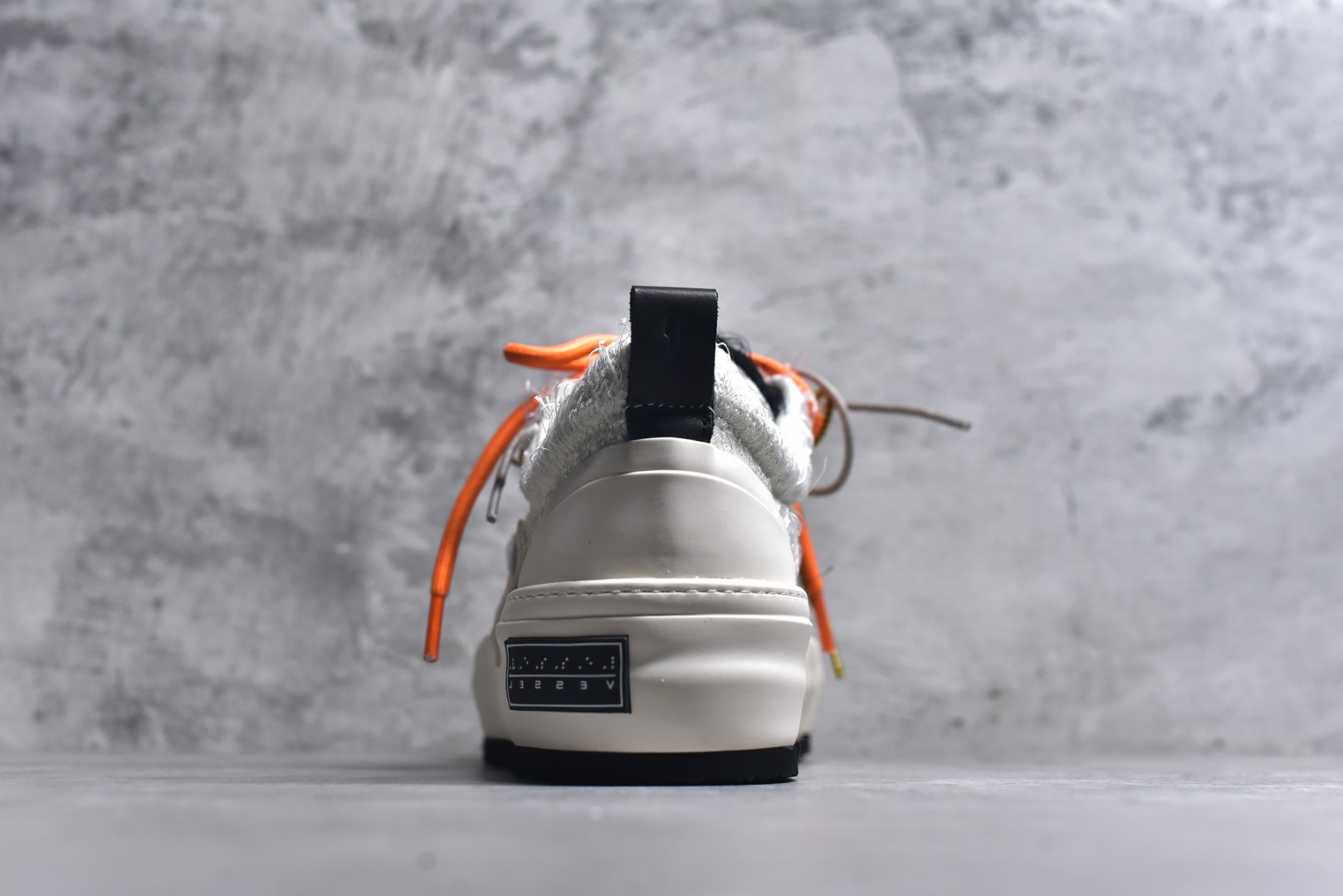 图片[5]-#VESSEL x Snowflake 吴建豪联名 雪花酥厚底增高休闲板鞋 Whihe #5cm隐形厚底暗藏心机，显高显腿长，3M反光条暗藏Sneakerhead彩蛋，夜行自带Focus光效，软糯奶霜包裹鞋身，温柔狙击少女心 尺码：35 36 37 38 39 40 41 42 43 44 45-选品中心