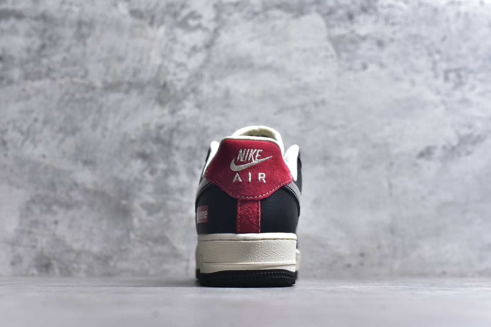 图片[5]-#海外限量发售！公司级NIke Air Force 1 \’07 Low “Supreme联名-米黑红TPU”空军一号 低帮 运动鞋 休闲鞋 折边针车 工艺难度大 原楦头原纸板 原装鞋盒 定制五金配件 内置全掌气垫 原厂鞋底 货号：DF0188-106 尺码：36 36.5 37.5 38 38.5 39 40 40.5 41 42 42.5 43 44 44.5 45-选品中心