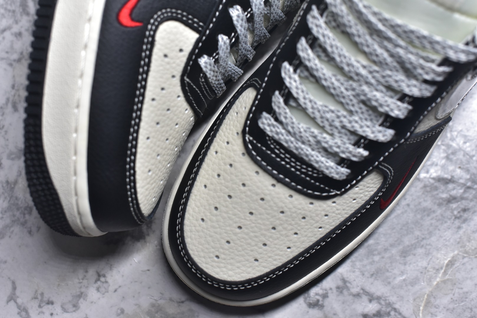 图片[8]-#海外限量发售！公司级NIke Air Force 1 \’07 Low “Supreme联名-米黑红TPU”空军一号 低帮 运动鞋 休闲鞋 折边针车 工艺难度大 原楦头原纸板 原装鞋盒 定制五金配件 内置全掌气垫 原厂鞋底 货号：DF0188-106 尺码：36 36.5 37.5 38 38.5 39 40 40.5 41 42 42.5 43 44 44.5 45-选品中心