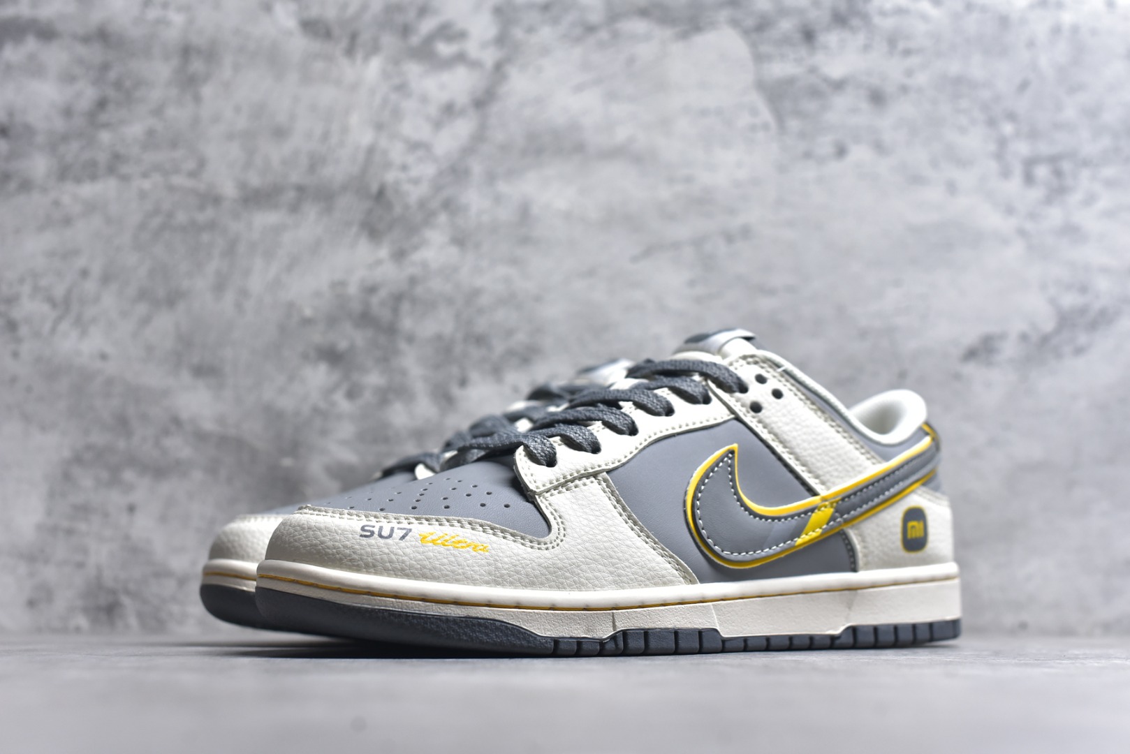 图片[2]-#海外爆款限量发售！Nike SB Dunk Low“ xiaomi联名——寒武岩灰” 周年高端定制 低帮休闲板鞋 定制鞋盒 大厂纯原品质出货 超高清洁度 皮料切割干净无任何毛边 细节完美 货号：XX3168-202 尺码：36 36.5 37.5 38 38.5 39 40 40.5 41 42 42.5 43 44 44.5 45-选品中心