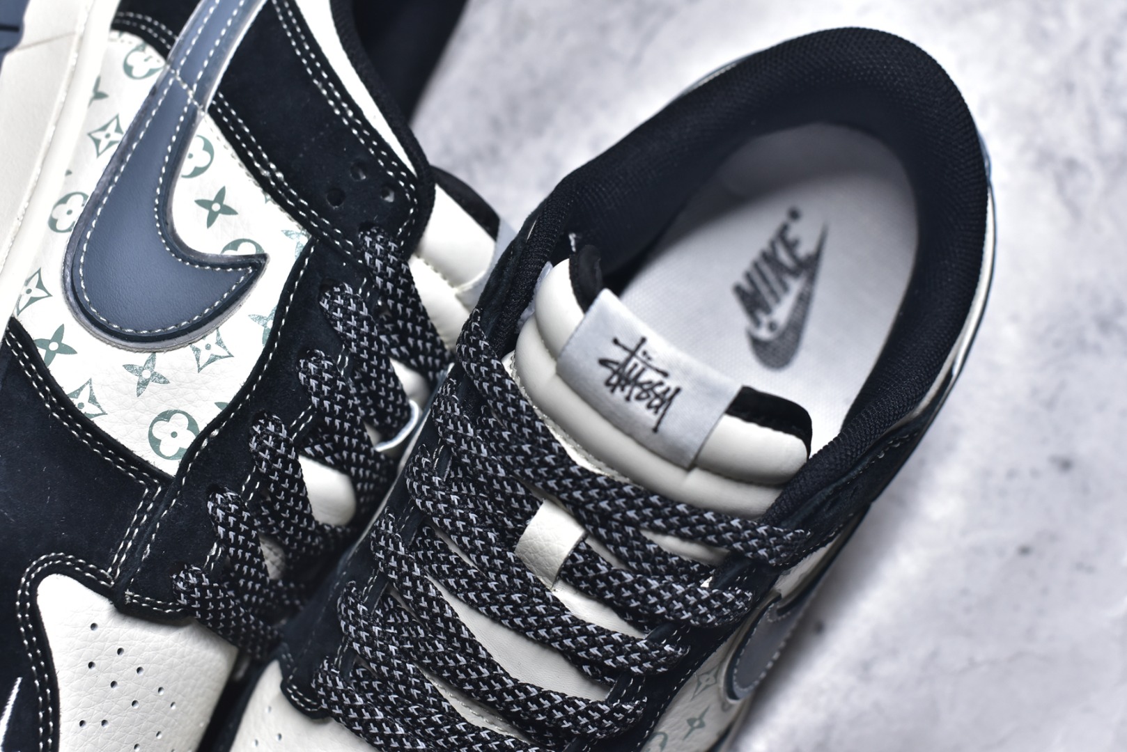 图片[9]-#Nike SB Dunk Low“ 斯图西联名——黑白印花” 周年高端定制 低帮休闲板鞋 定制鞋盒 大厂纯原品质出货 超高清洁度 皮料切割干净无任何毛边 细节完美 货号：XX3168-212 尺码：36 36.5 37.5 38 38.5 39 40 40.5 41 42 42.5 43 44 44.5 45-选品中心