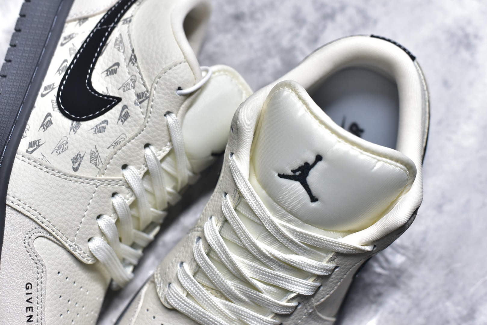 图片[9]-#海外爆款限量发售！Nike Jordan Air Jordan 1“ 纪梵希联名——米灰NIKE印花” 高端定制 低帮 复古 减震 防滑 耐磨 篮球鞋 定制鞋盒 大厂纯原品质出货 超高清洁度 皮料切割干净无任何毛边 细节完美 货号：QL1988-001 尺码：36 36.5 37.5 38 38.5 39 40 40.5 41 42 42.5 43 44 44.5 45-选品中心