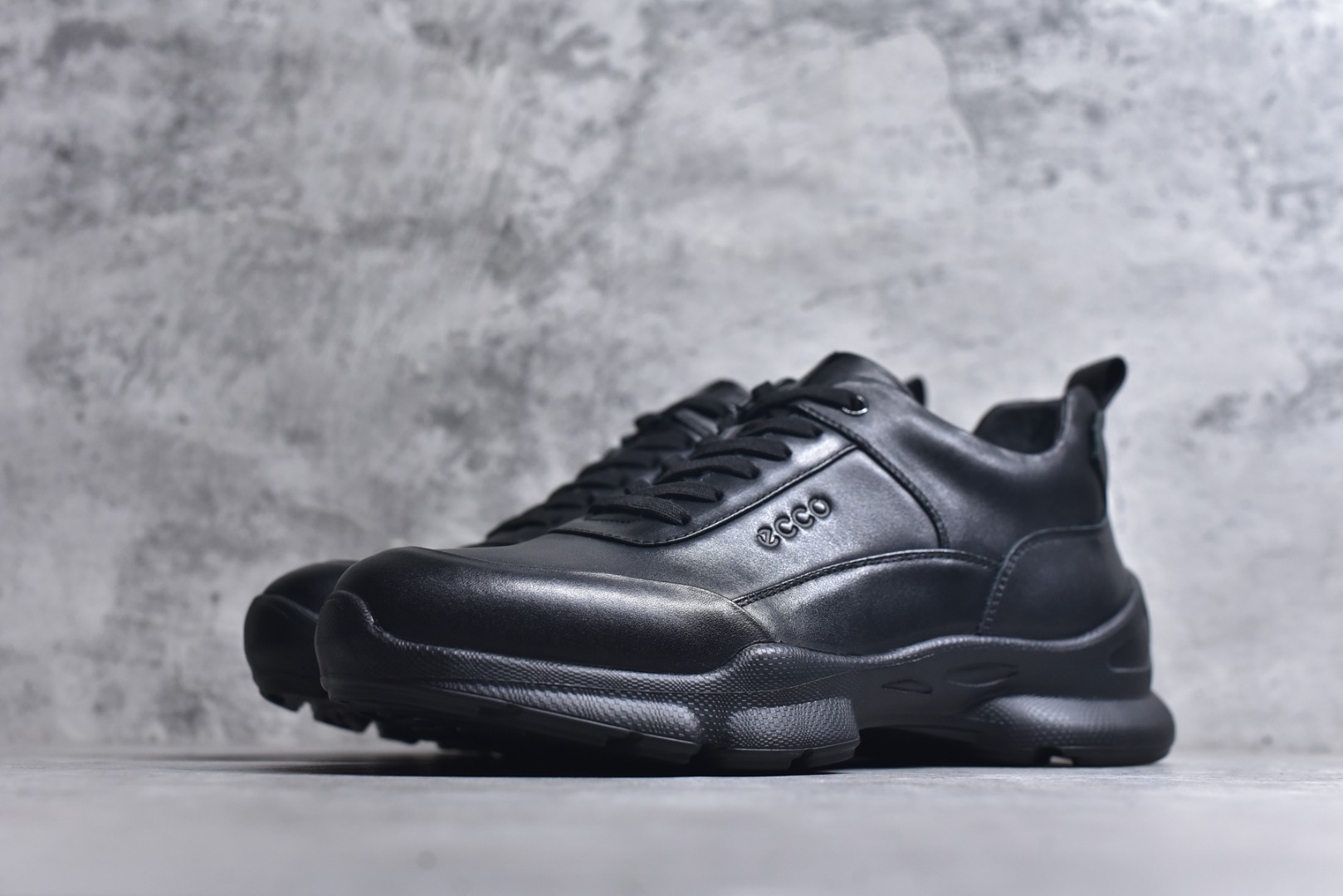 图片[2]-#Ecco 爱步 正装休闲系列男士套脚鞋 #版型简约大气耐看 精选头层小牛皮 皮面超软 纹理清晰 细腻 质感强 穿着舒适 档次高 便捷鞋带 套脚即穿 橡胶软底 天然橡胶 抗震防滑 耐磨耐折 轻便舒适 车线加固 软底软面 脚感一流真材实料 免检品质 质量保证 货号：882517-01001 尺码：38 39 40 41 42 43 44 皮鞋码-选品中心