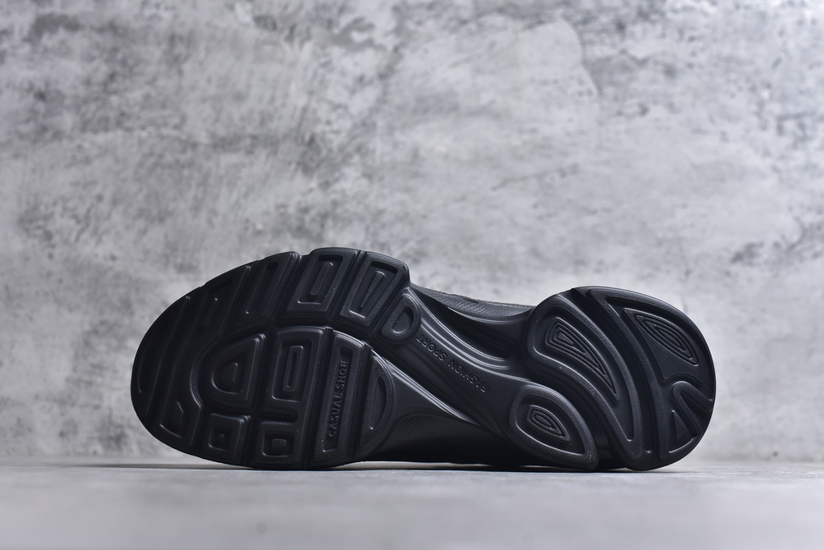 图片[6]-#Ecco 爱步 正装休闲系列男士套脚鞋 #版型简约大气耐看 精选头层小牛皮 皮面超软 纹理清晰 细腻 质感强 穿着舒适 档次高 便捷鞋带 套脚即穿 橡胶软底 天然橡胶 抗震防滑 耐磨耐折 轻便舒适 车线加固 软底软面 脚感一流真材实料 免检品质 质量保证 货号：882517-01001 尺码：38 39 40 41 42 43 44 皮鞋码-选品中心