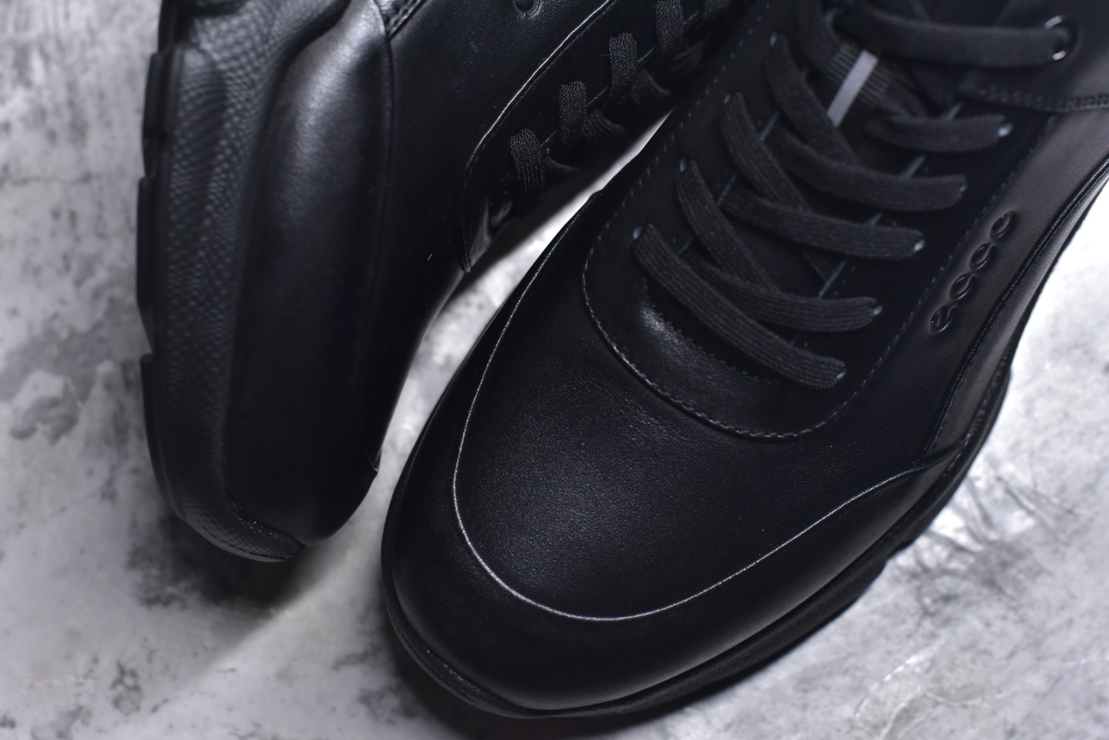 图片[8]-#Ecco 爱步 正装休闲系列男士套脚鞋 #版型简约大气耐看 精选头层小牛皮 皮面超软 纹理清晰 细腻 质感强 穿着舒适 档次高 便捷鞋带 套脚即穿 橡胶软底 天然橡胶 抗震防滑 耐磨耐折 轻便舒适 车线加固 软底软面 脚感一流真材实料 免检品质 质量保证 货号：882517-01001 尺码：38 39 40 41 42 43 44 皮鞋码-选品中心