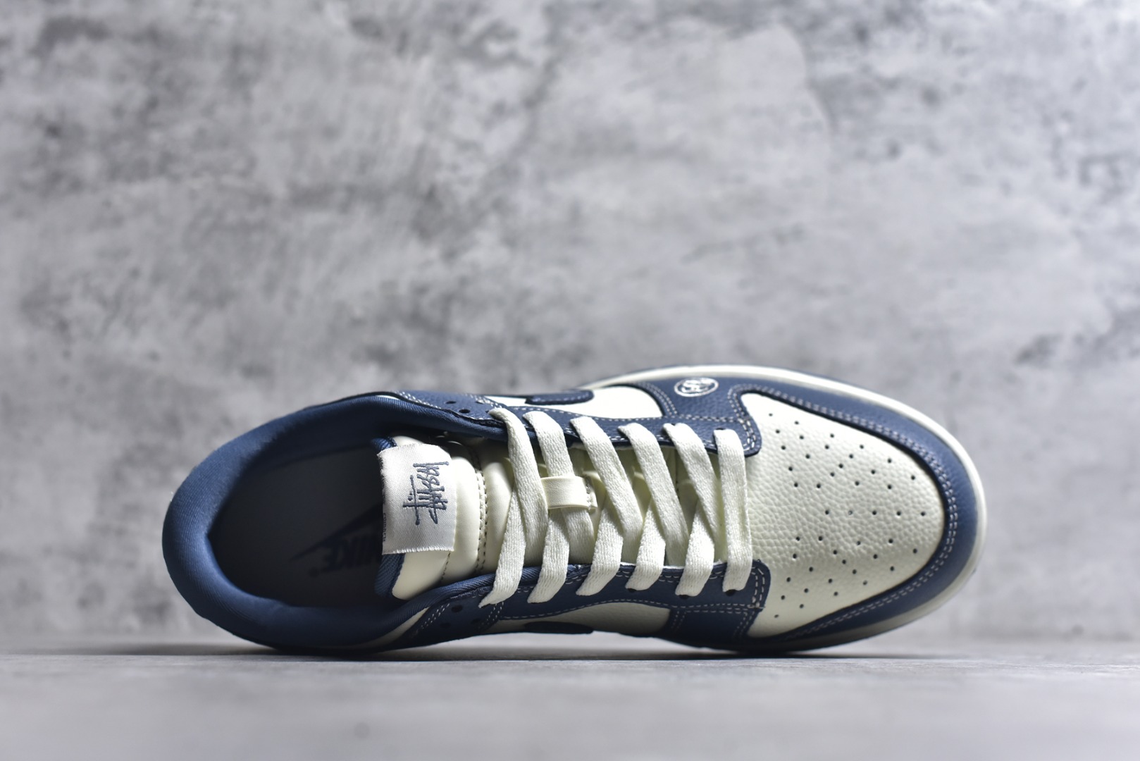 图片[4]-#Nike SB Dunk Low 斯图西“联名——卡其绿” 高端定制 低帮休闲板鞋 定制鞋盒 Ortholite鞋垫透气防臭 大厂纯原品质出货 超高清洁度 皮料切割干净无任何毛边 细节完美 货号：YF9511-920 尺码：36 36.5 37.5 38 38.5 39 40 40.5 41 42 42.5 43 44 44.5 45-选品中心