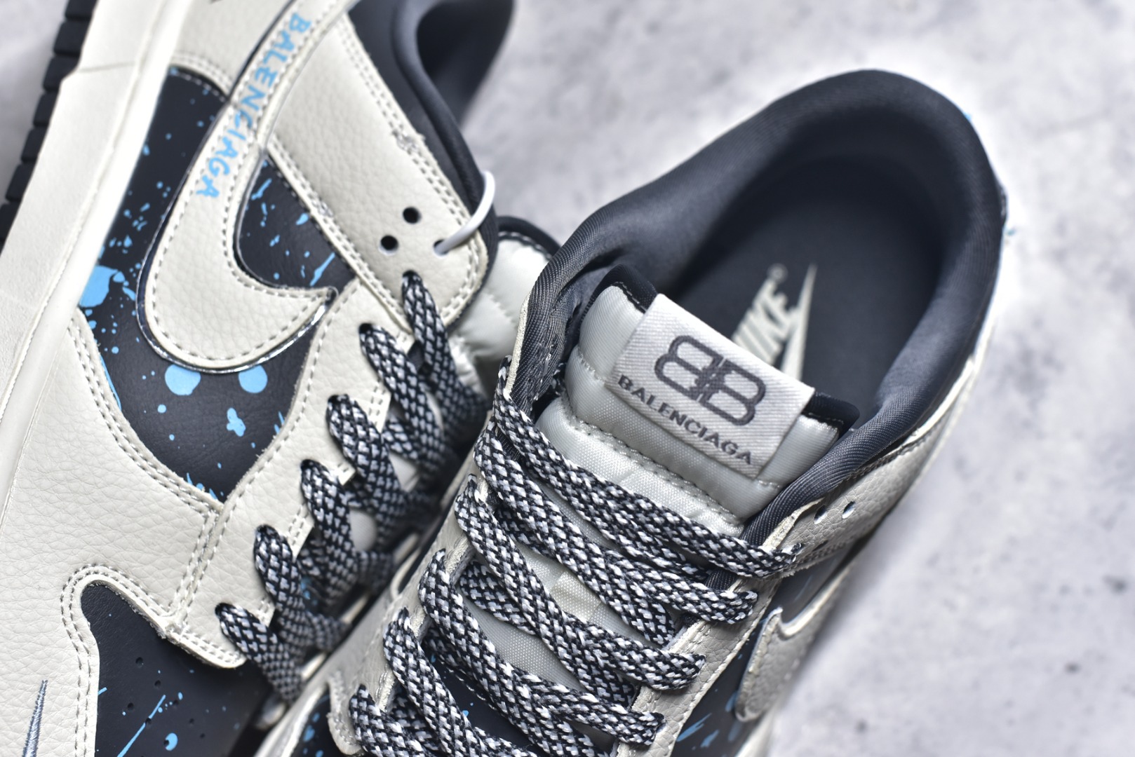 图片[9]-#海外爆款限量发售！高端定制Nike SB Dunk Low “巴黎世家联名——米白蓝双沟” 高端定制 低帮休闲板鞋 定制鞋盒 大厂纯原品质出货 超高清洁度 皮料切割干净无任何毛边 细节完美 货号：DD1988-007 尺码：36 36.5 37.5 38 38.5 39 40 40.5 41 42 42.5 43 44 44.5 45-选品中心