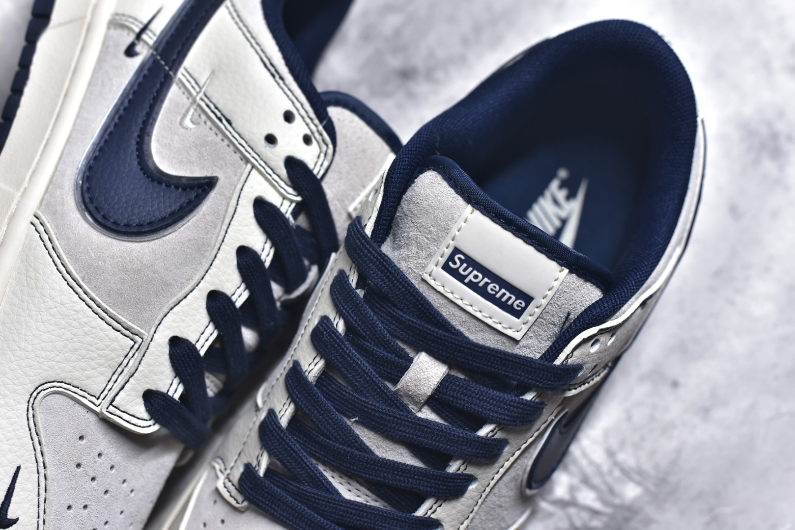 图片[9]-#Nk SB Dunk Low Supreme联名-米蓝双小勾 周年高端定制 低帮休闲板鞋 XX3168-301 #定制鞋盒 大厂纯原品质出货 超高清洁度 皮料切割干净无任何毛边 细节完美 尺码：36 36.5 37.5 38 38.5 39 40 40.5 41 42 42.5 43 44 44.5 45 9.E5-选品中心
