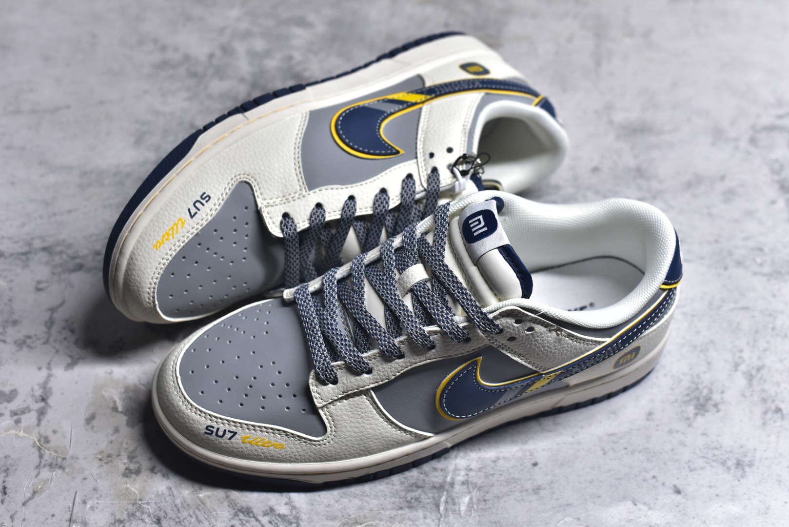 图片[7]-#海外爆款限量发售！Nike SB Dunk Low“ xiaomi联名——寒武岩灰” 周年高端定制 低帮休闲板鞋 定制鞋盒 大厂纯原品质出货 超高清洁度 皮料切割干净无任何毛边 细节完美 货号：XX3168-202 尺码：36 36.5 37.5 38 38.5 39 40 40.5 41 42 42.5 43 44 44.5 45-选品中心