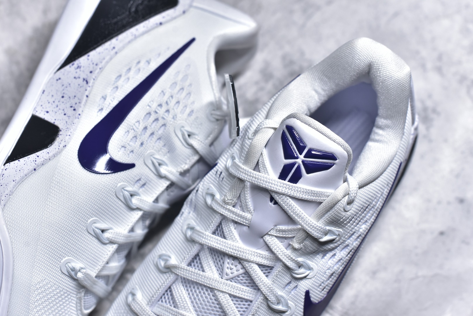 图片[9]-#灭世/Max NK Kobe 9 Low EM PE 科比九代舒适减震防滑低帮篮球鞋 白紫 IH1401-100 ✅原楦打造灵动版型 鞋头➕腰身➕后跟 360°无死角 ✅原厂工艺3层立体编织flyknit鞋面 厚度同步ZP吊打市场“纯原” ✅原厂碳板加持 立体感区分市场货品 ✅区分市场货品🌪过验级拉帮细节 ✅内置全新复刻版中底鞋垫 REACT缓震 密度增加抗衰减 ✅针对海外市场增加 47.5 满足精英选手实战需求 最强科9 灭世制造 用实力让情怀落地 👊🏻 尺码：39 40 40.5 41 42 42.5 43 44 44.5 45 46 47.5-选品中心