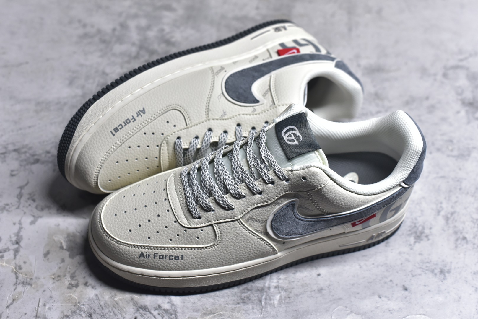 图片[7]-#海外限量发售！公司级NIke Air Force 1 \’07 Low “古驰联名-米灰猪八革”空军一号 低帮 运动鞋 休闲鞋 折边针车 工艺难度大 原楦头原纸板 原装鞋盒 定制五金配件 内置全掌气垫 原厂鞋底 货号：XL1982-330 尺码：36 36.5 37.5 38 38.5 39 40 40.5 41 42 42.5 43 44 44.5 45-选品中心