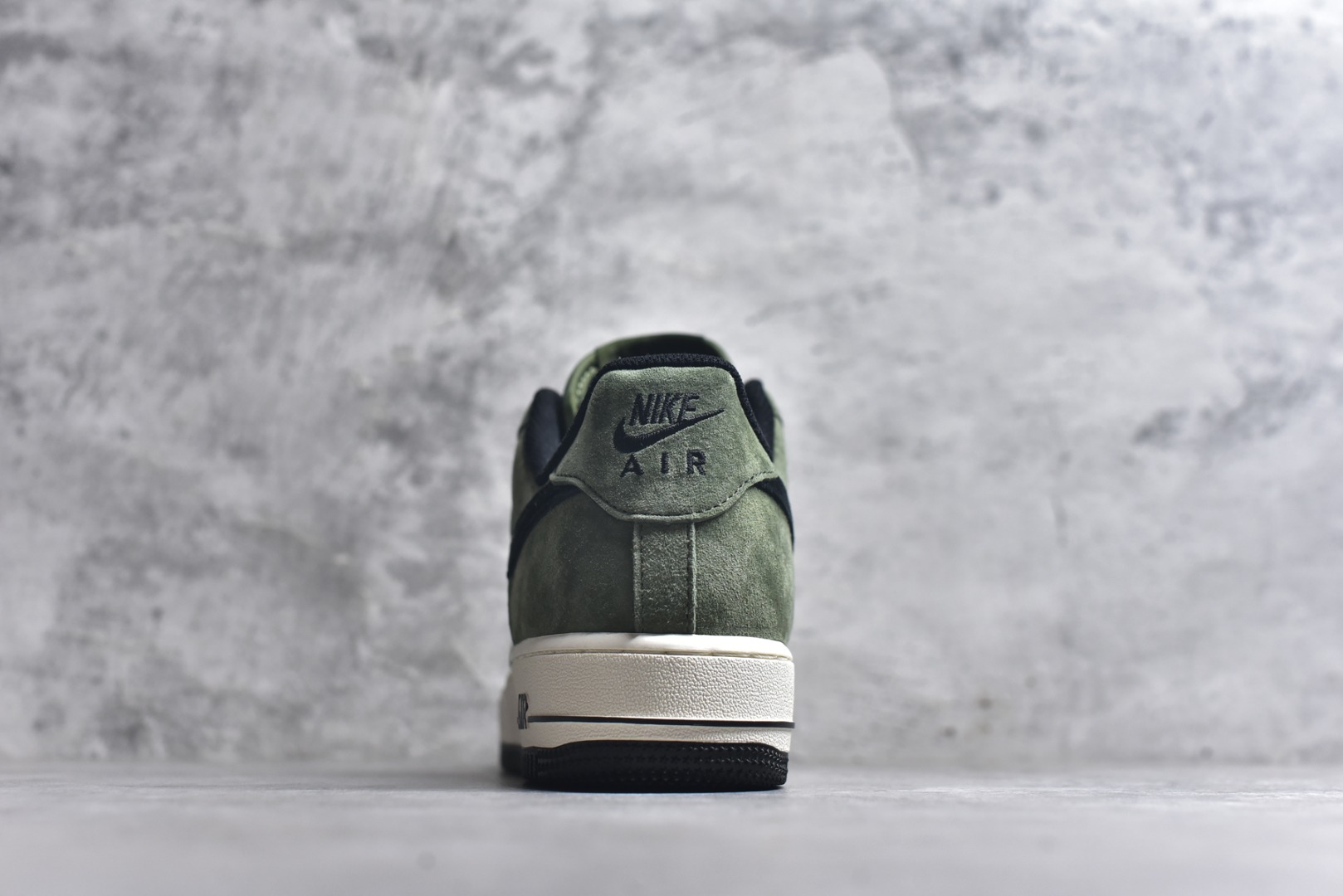 图片[5]-#Air Force 1 \’07 Low 阿基拉 原楦头原纸板 打造纯正空军版型 #专注外贸渠道 全掌内置蜂窝气垫 #原盒配件 原厂中底钢印、拉帮完美 官方同步上架 货号：DI3966-023 尺码：36 36.5 37.5 38 38.5 39 40 40.5 41 42 42.5 43 44 44.5 45-选品中心