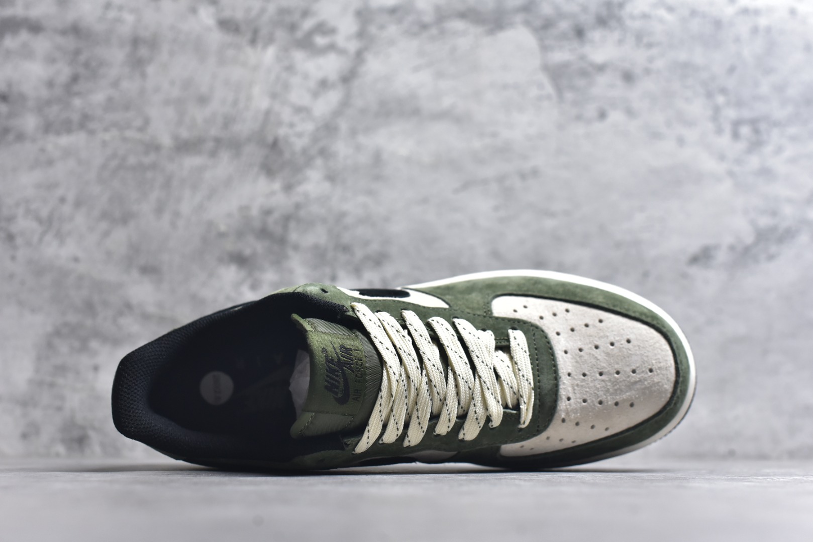 图片[4]-#Air Force 1 \’07 Low 阿基拉 原楦头原纸板 打造纯正空军版型 #专注外贸渠道 全掌内置蜂窝气垫 #原盒配件 原厂中底钢印、拉帮完美 官方同步上架 货号：DI3966-023 尺码：36 36.5 37.5 38 38.5 39 40 40.5 41 42 42.5 43 44 44.5 45-选品中心