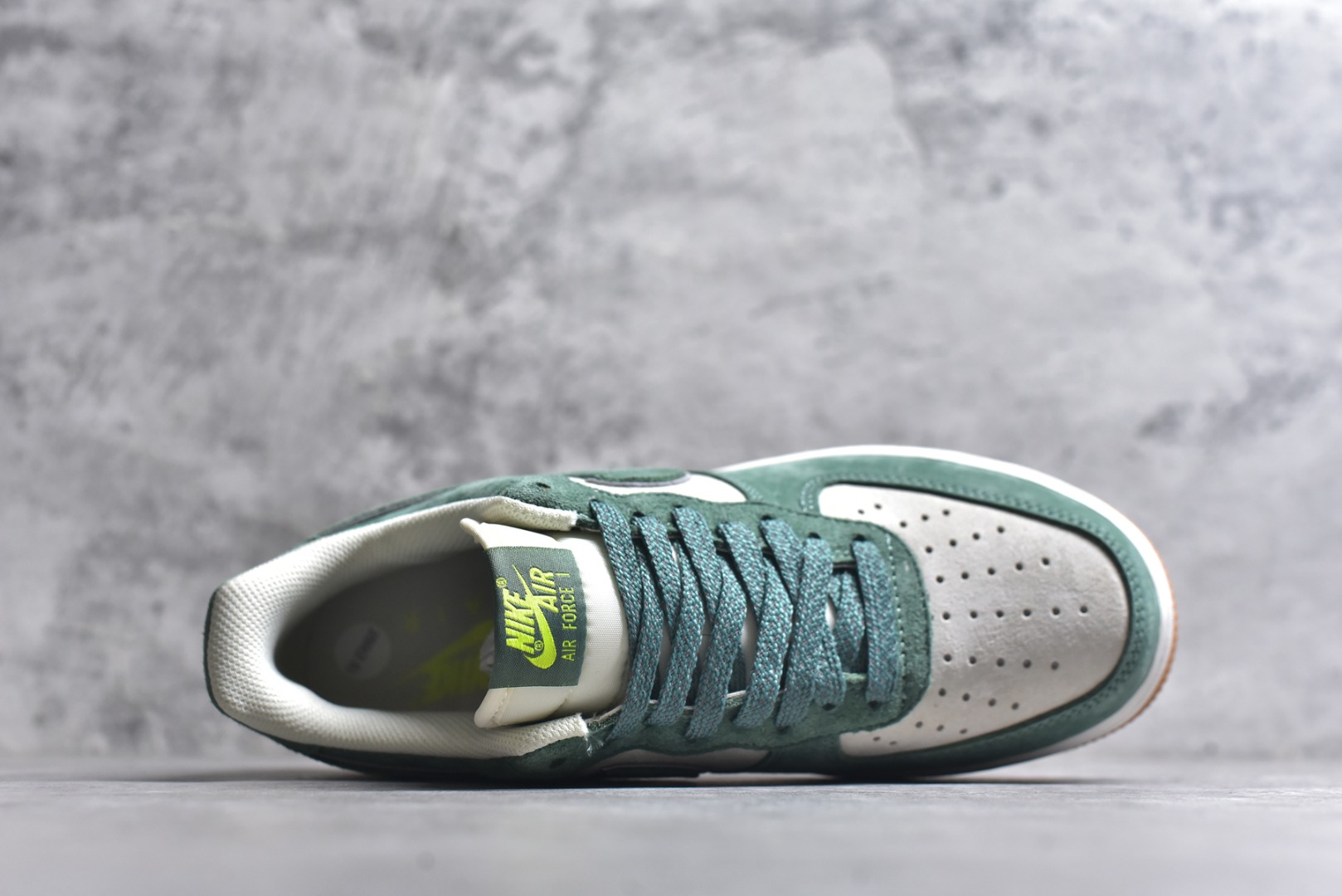 图片[4]-#Air Force 1 \’07 Low 阿基拉 原楦头原纸板 打造纯正空军版型 #专注外贸渠道 全掌内置蜂窝气垫 #原盒配件 原厂中底钢印、拉帮完美 官方同步上架 货号：CV0820-405 尺码：36 36.5 37.5 38 38.5 39 40 40.5 41 42 42.5 43 44 44.5 45-选品中心