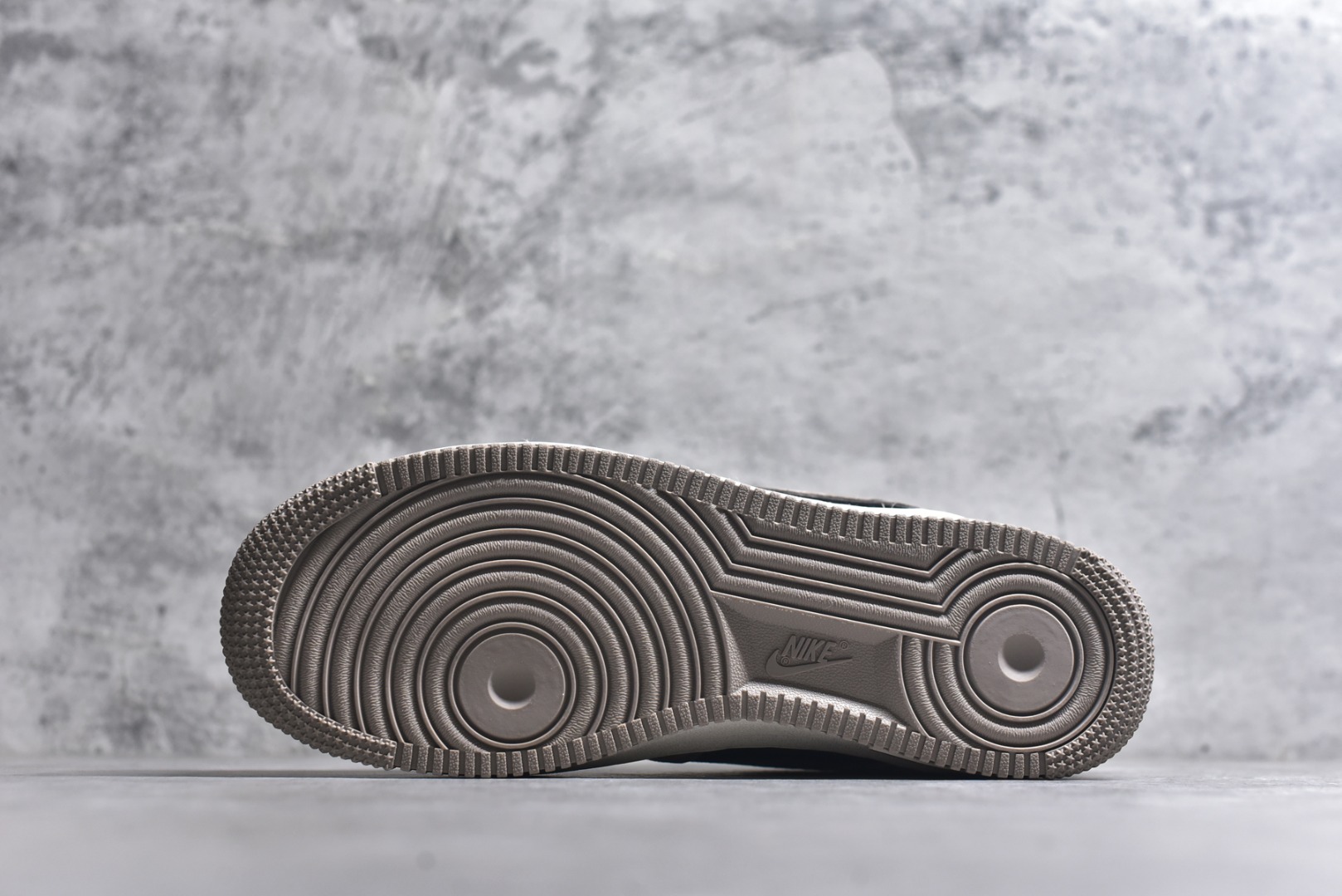 图片[6]-#Air Force 1 \’07 Low 阿基拉 原楦头原纸板 打造纯正空军版型 #专注外贸渠道 全掌内置蜂窝气垫 #原盒配件 原厂中底钢印、拉帮完美 官方同步上架 货号：DB0066-223 尺码：36 36.5 37.5 38 38.5 39 40 40.5 41 42 42.5 43 44 44.5 45-选品中心