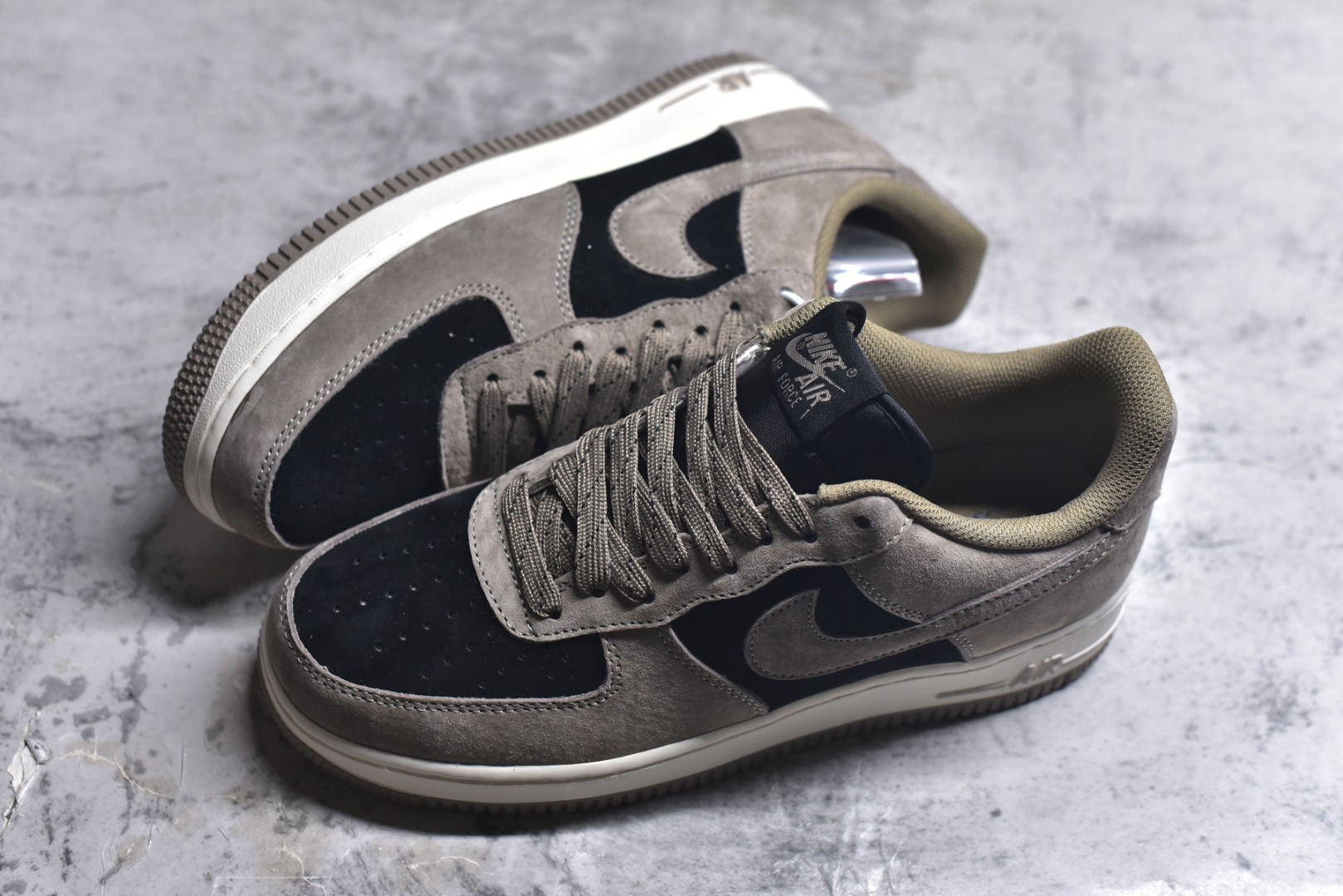 图片[7]-#Air Force 1 \’07 Low 阿基拉 原楦头原纸板 打造纯正空军版型 #专注外贸渠道 全掌内置蜂窝气垫 #原盒配件 原厂中底钢印、拉帮完美 官方同步上架 货号：DB0066-223 尺码：36 36.5 37.5 38 38.5 39 40 40.5 41 42 42.5 43 44 44.5 45-选品中心