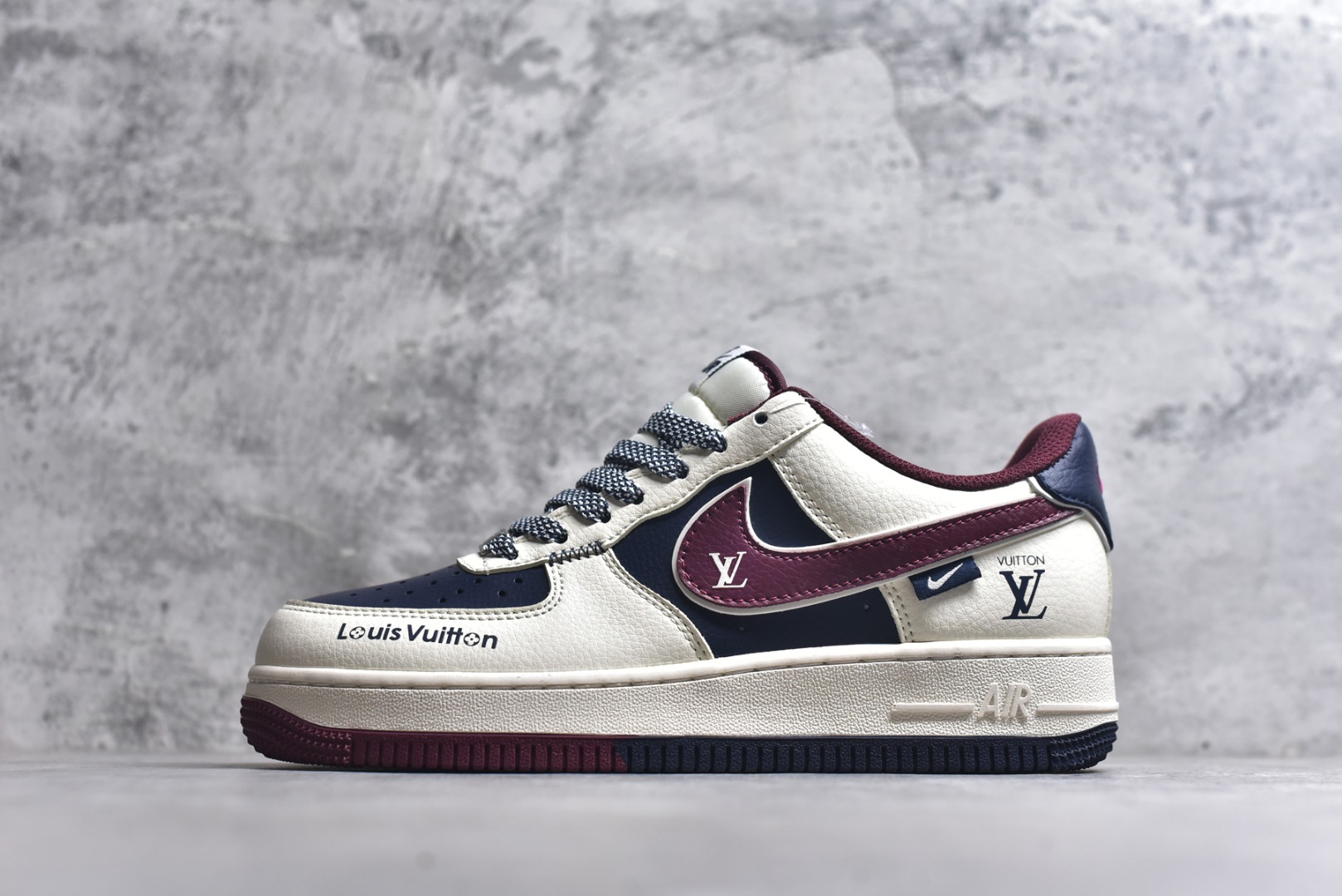 #海外限量发售！公司级NIke Air Force 1 \'07 Low “LV联名-蓝红拼接”空军一号 低帮 运动鞋 休闲鞋 折边针车 工艺难度大 原楦头原纸板 原装鞋盒 定制五金配件 内置全掌气垫 原厂鞋底 货号：JP8028-069 尺码：36 36.5 37.5 38 38.5 39 40 40.5 41 42 42.5 43 44 44.5 45-选品中心