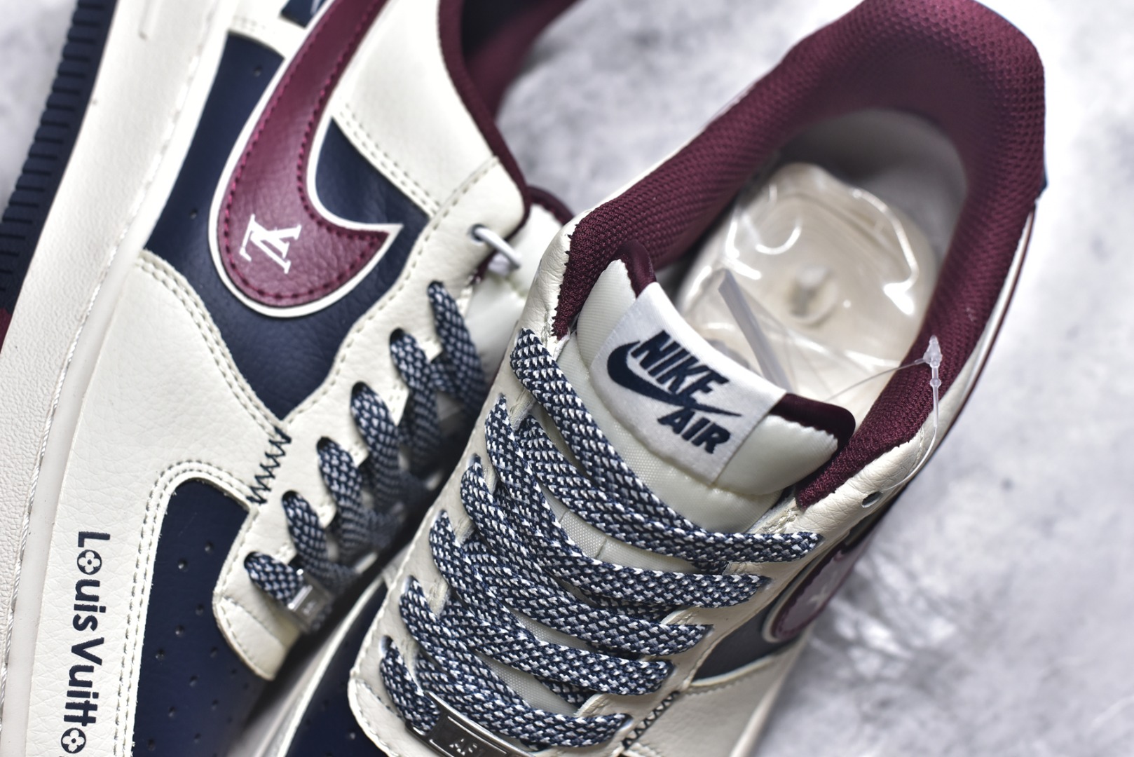 图片[9]-#海外限量发售！公司级NIke Air Force 1 \’07 Low “LV联名-蓝红拼接”空军一号 低帮 运动鞋 休闲鞋 折边针车 工艺难度大 原楦头原纸板 原装鞋盒 定制五金配件 内置全掌气垫 原厂鞋底 货号：JP8028-069 尺码：36 36.5 37.5 38 38.5 39 40 40.5 41 42 42.5 43 44 44.5 45-选品中心