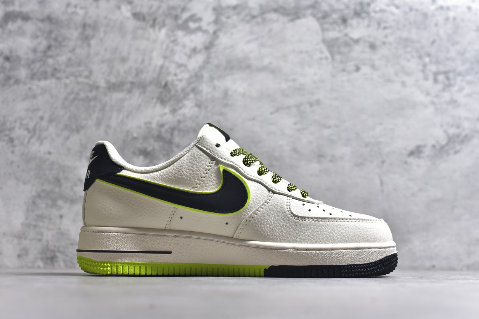 图片[3]-#海外限量发售！公司级Nike Air Force 1 \’07 Low “OFF-WHITE联名——双拼米黑绿”空军一号 低帮 运动鞋 休闲鞋 折边针车 工艺难度大 原楦头原纸板 原装鞋盒 定制五金配件 内置全掌气垫 原厂鞋底 货号：QW5836-023 尺码：36 36.5 37.5 38 38.5 39 40 40.5 41 42 42.5 43 44 44.5 45-选品中心