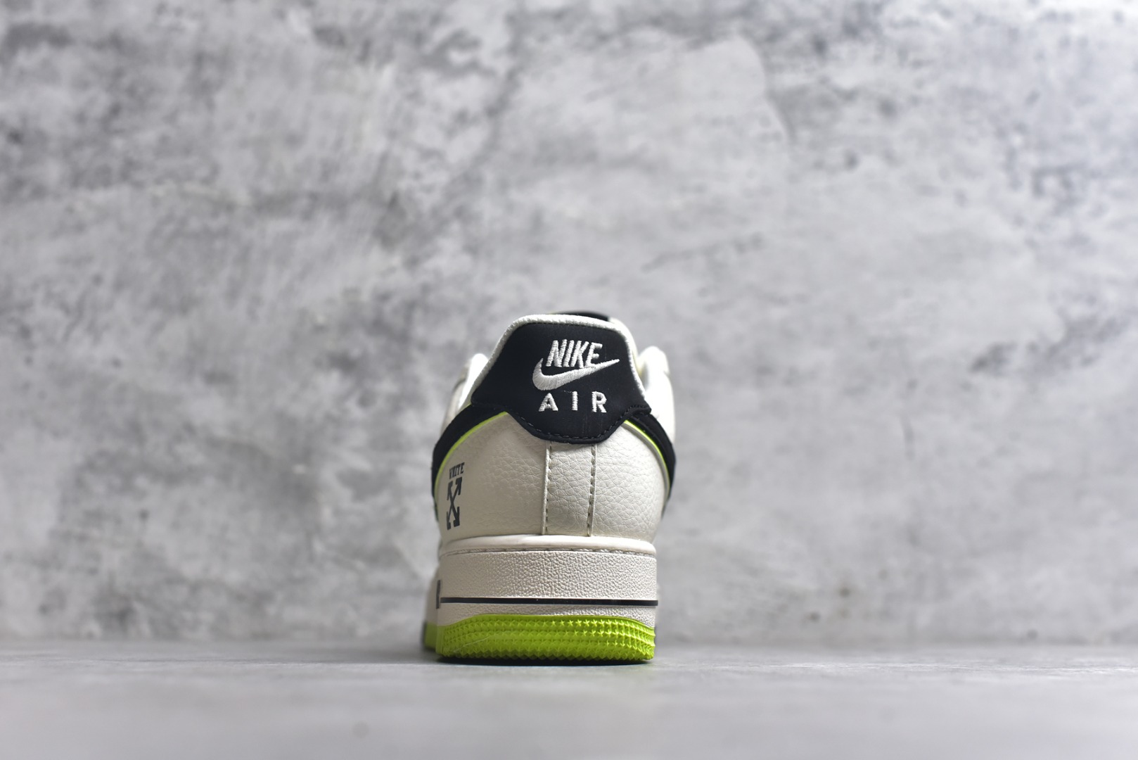 图片[5]-#海外限量发售！公司级Nike Air Force 1 \’07 Low “OFF-WHITE联名——双拼米黑绿”空军一号 低帮 运动鞋 休闲鞋 折边针车 工艺难度大 原楦头原纸板 原装鞋盒 定制五金配件 内置全掌气垫 原厂鞋底 货号：QW5836-023 尺码：36 36.5 37.5 38 38.5 39 40 40.5 41 42 42.5 43 44 44.5 45-选品中心