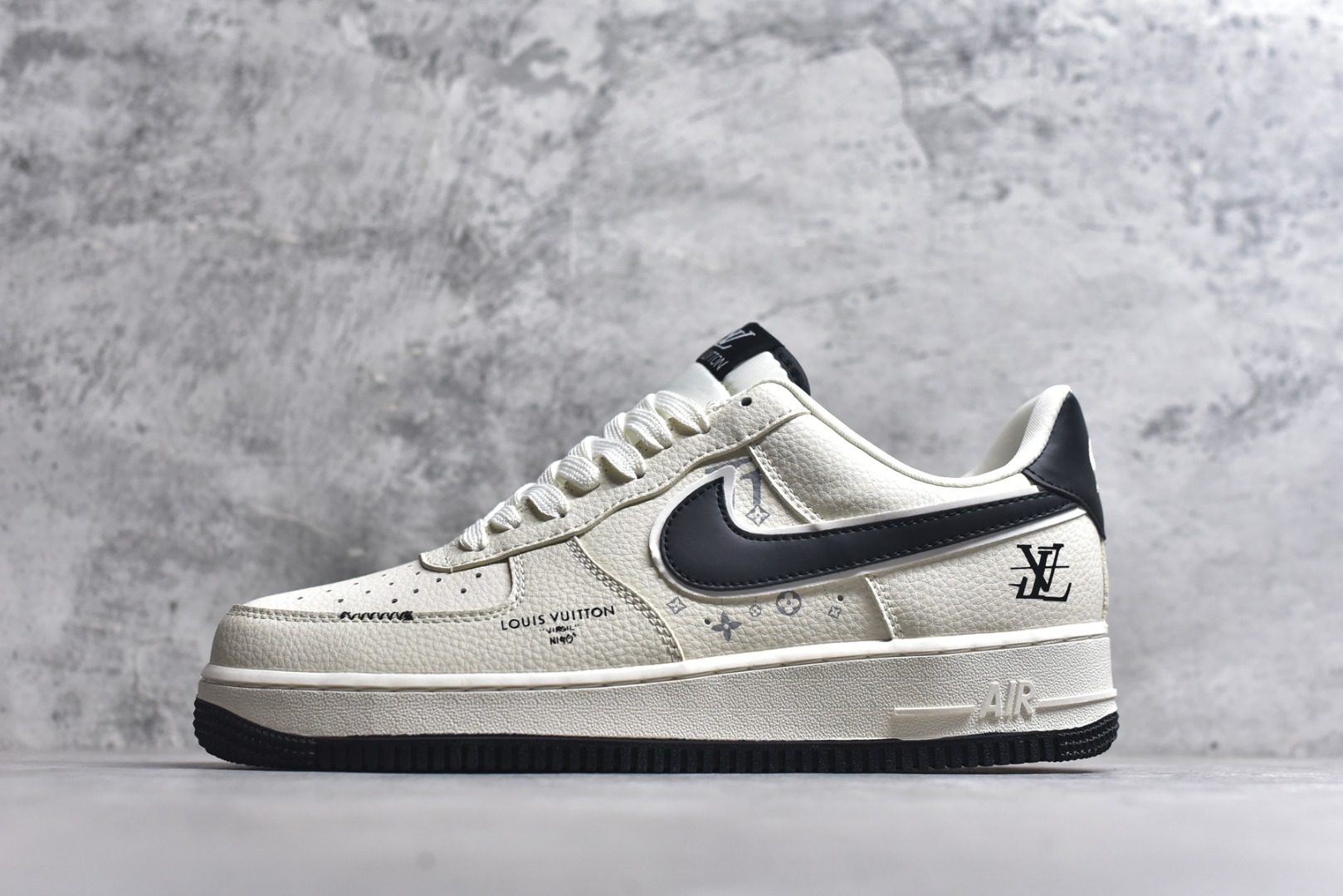 #海外限量发售！公司级Nike Air Force 1 \’07 Low “LV联名——车线米黑勾”空军一号 低帮 运动鞋 休闲鞋 折边针车 工艺难度大 原楦头原纸板 原装鞋盒 定制五金配件 内置全掌气垫 原厂鞋底 货号：LD1999-001 尺码：36 36.5 37.5 38 38.5 39 40 40.5 41 42 42.5 43 44 44.5 45-选品中心