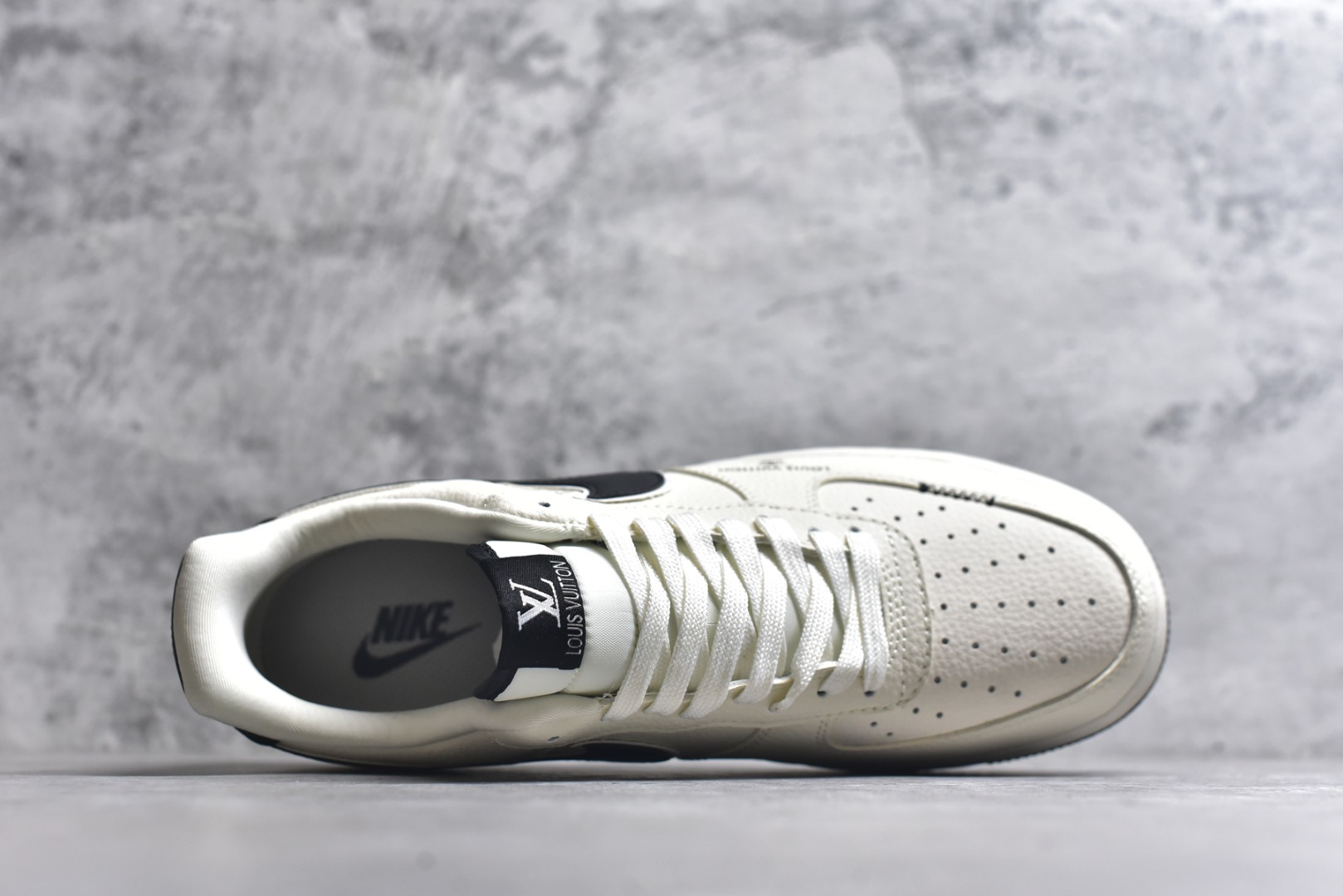 图片[4]-#海外限量发售！公司级Nike Air Force 1 \’07 Low “LV联名——车线米黑勾”空军一号 低帮 运动鞋 休闲鞋 折边针车 工艺难度大 原楦头原纸板 原装鞋盒 定制五金配件 内置全掌气垫 原厂鞋底 货号：LD1999-001 尺码：36 36.5 37.5 38 38.5 39 40 40.5 41 42 42.5 43 44 44.5 45-选品中心