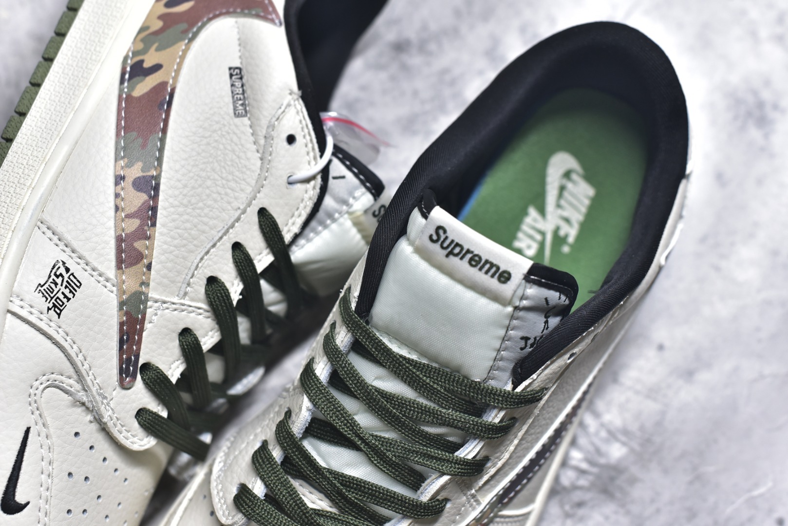 图片[9]-#Nike Air Jordan 1 x Travis Scott AJ1倒勾 乔一倒钩 ‘DIY’定制 耐克 低帮文化篮球鞋 完美品质出货 细节如图所示 鞋面切割工整 冲孔整齐干净 中底拉帮线 整体清洁度非常好 货号：XS2024-046 尺码：36 36.5 37.5 38 38.5 39 40 40.5 41 42 42.5 43 44 45-选品中心