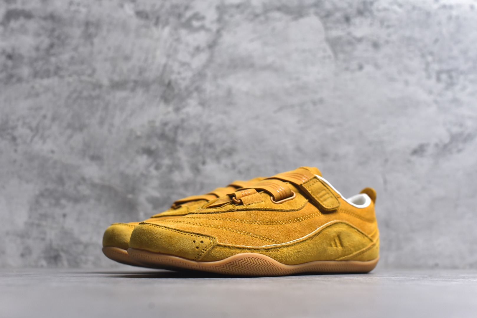 图片[2]-#AD FOS URBAN REVERIE 舒适百搭 耐磨 低帮 生活休闲鞋 KJ4036 实拍调校N版已经零色差零失真 百分百还原实物色彩所见即所得 不存在货不对板色差等低级问题 选购参考实物拍摄 不混卖不参货 只用心做好货严格选品 承诺混一赔十 尺码：36 36.5 37.5 38 38.5 39 40 40.5 41 42 42.5 43 44 44.5 45-选品中心