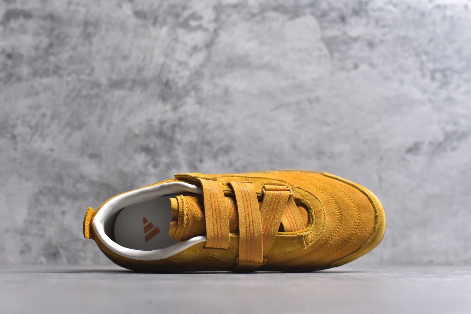 图片[4]-#AD FOS URBAN REVERIE 舒适百搭 耐磨 低帮 生活休闲鞋 KJ4036 实拍调校N版已经零色差零失真 百分百还原实物色彩所见即所得 不存在货不对板色差等低级问题 选购参考实物拍摄 不混卖不参货 只用心做好货严格选品 承诺混一赔十 尺码：36 36.5 37.5 38 38.5 39 40 40.5 41 42 42.5 43 44 44.5 45-选品中心