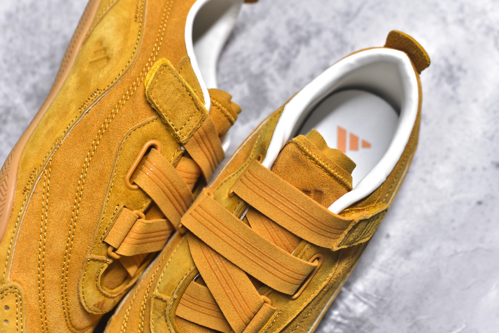 图片[9]-#AD FOS URBAN REVERIE 舒适百搭 耐磨 低帮 生活休闲鞋 KJ4036 实拍调校N版已经零色差零失真 百分百还原实物色彩所见即所得 不存在货不对板色差等低级问题 选购参考实物拍摄 不混卖不参货 只用心做好货严格选品 承诺混一赔十 尺码：36 36.5 37.5 38 38.5 39 40 40.5 41 42 42.5 43 44 44.5 45-选品中心