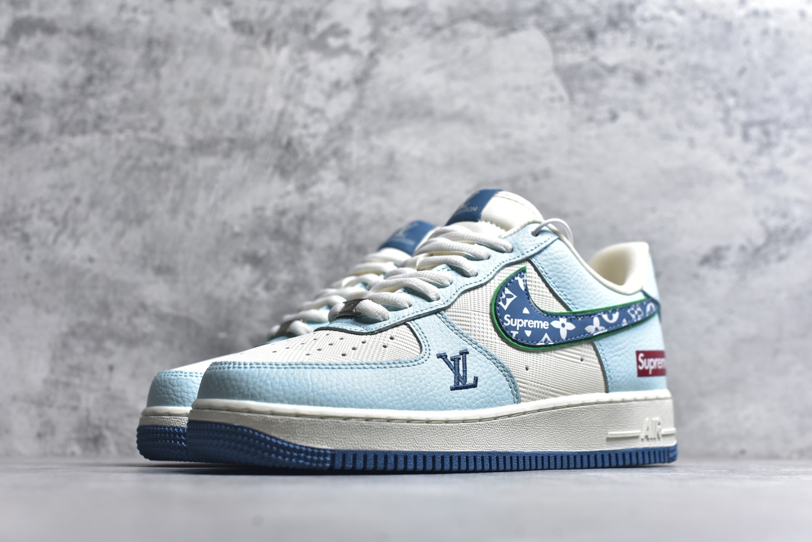 图片[2]-#Nike Air Force 1 Low 07 x Louis Vuitton x Supreme LVSUP联名-白蓝 原楦头原纸板 打造纯正低帮空军版型专注外贸渠道 全掌内置蜂窝气垫 原盒配件 原厂中底钢印、拉帮完美 货号：YF9511 809 尺码：36 36.5 37.5 38 38.5 39 40 40.5 41 42 42.5 43 44 44.5 45-选品中心