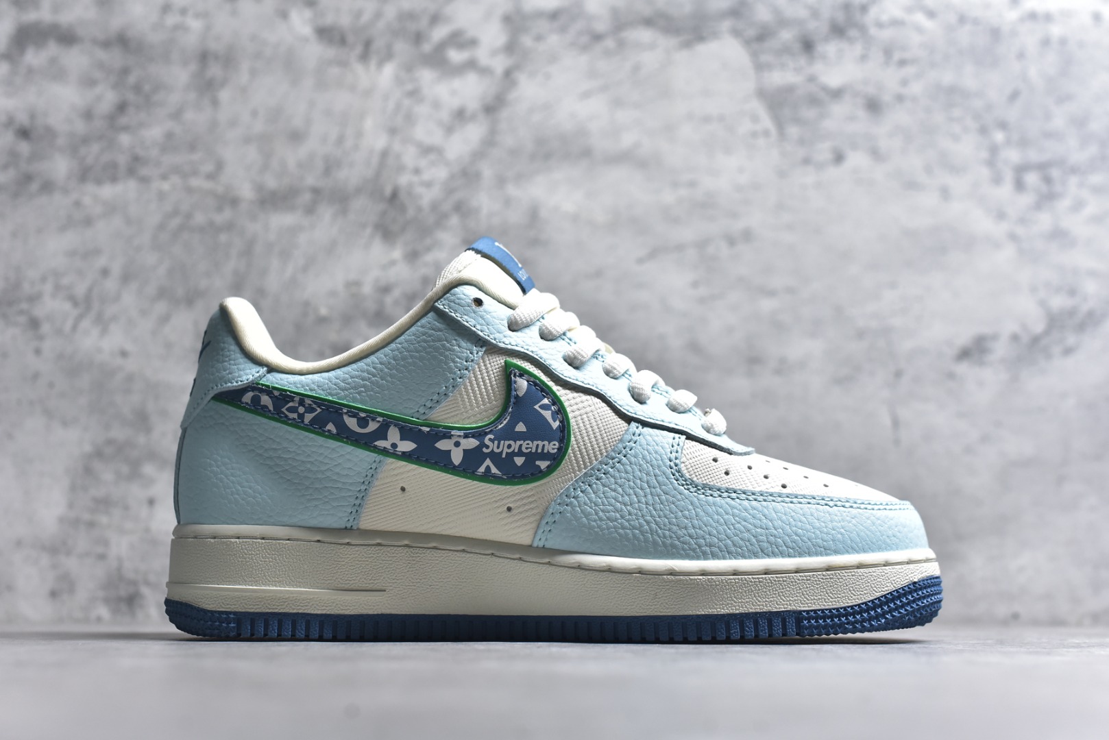图片[3]-#Nike Air Force 1 Low 07 x Louis Vuitton x Supreme LVSUP联名-白蓝 原楦头原纸板 打造纯正低帮空军版型专注外贸渠道 全掌内置蜂窝气垫 原盒配件 原厂中底钢印、拉帮完美 货号：YF9511 809 尺码：36 36.5 37.5 38 38.5 39 40 40.5 41 42 42.5 43 44 44.5 45-选品中心